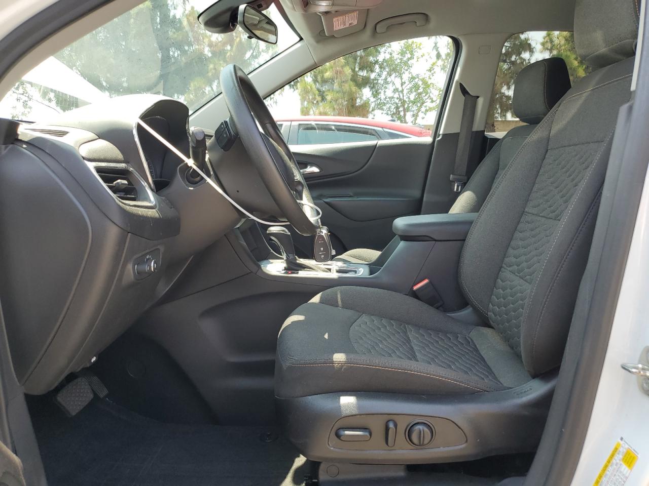 2020 Chevrolet Equinox Lt VIN: 3GNAXJEV4LS555919 Lot: 64703294