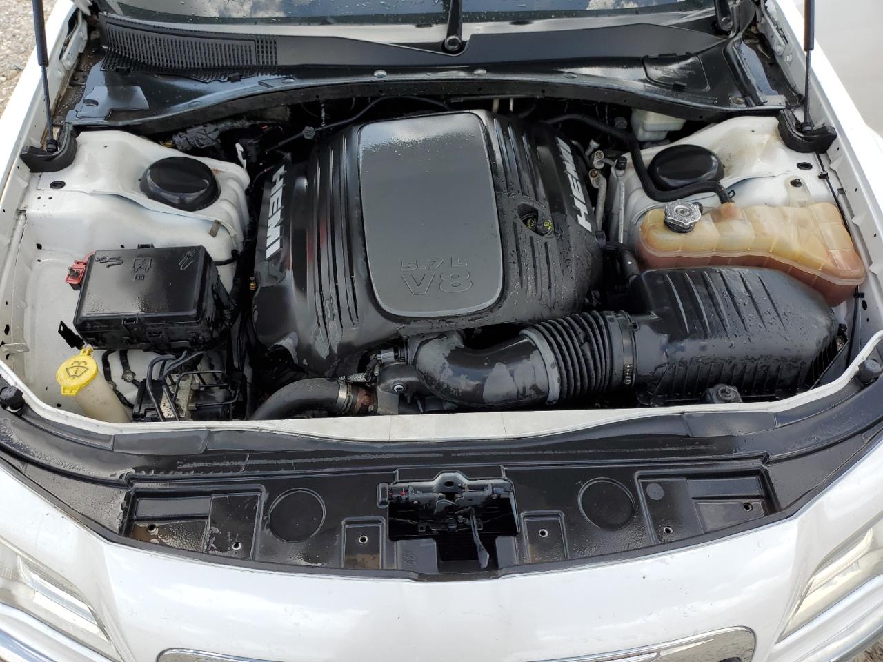 2013 Chrysler 300C VIN: 2C3CCAET2DH577602 Lot: 63181714