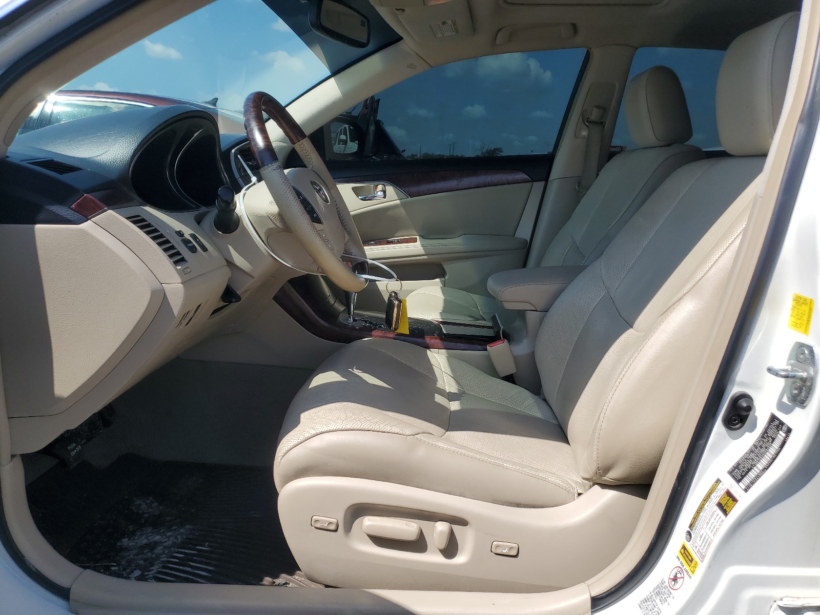 4T1BK3DB4BU383996 2011 Toyota Avalon Base