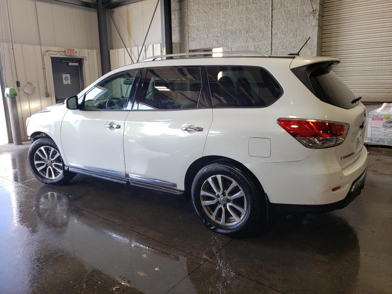 2014 Nissan Pathfinder S VIN: 5N1AR2MM8EC675664 Lot: 63353024