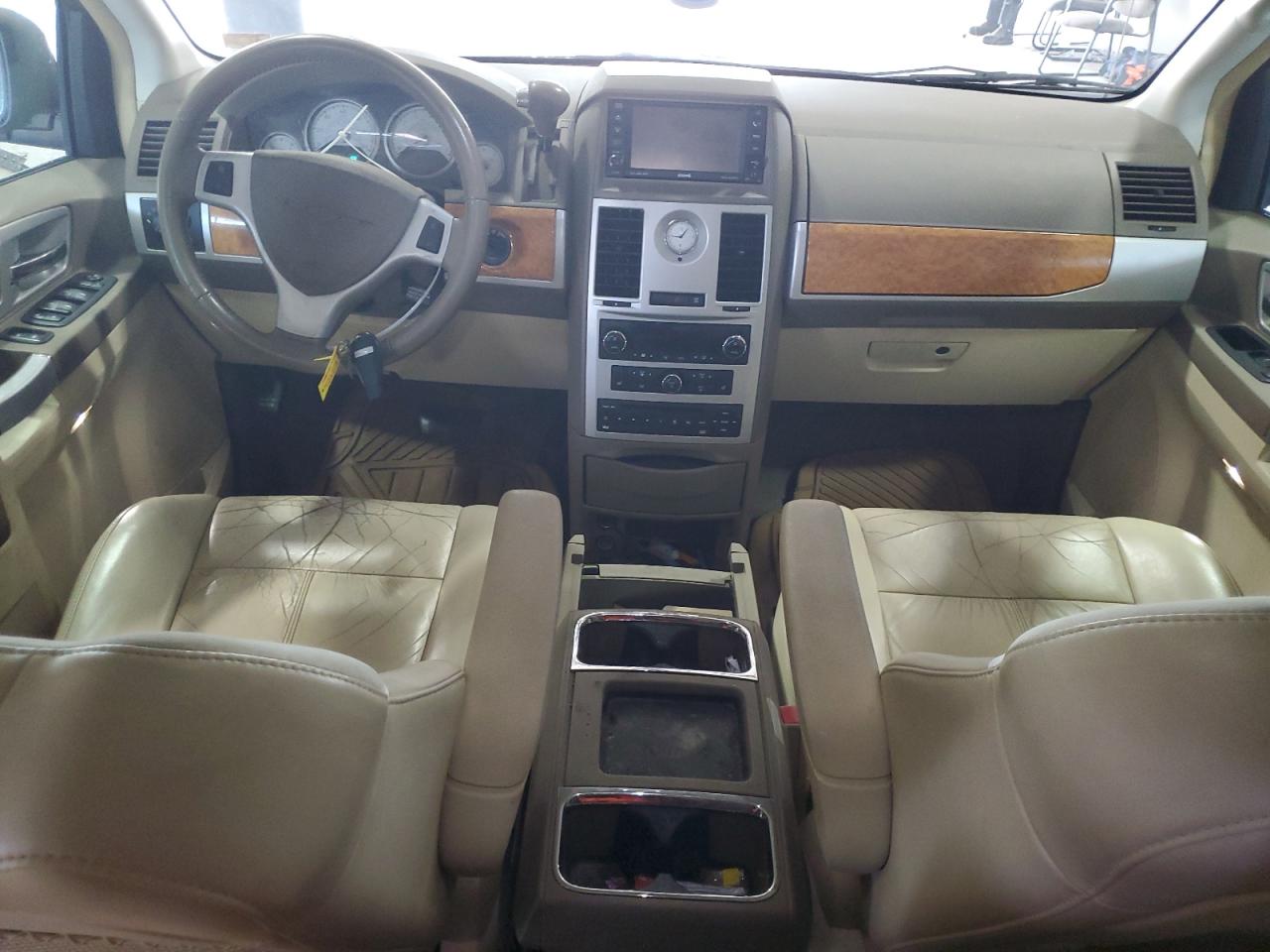 2010 Chrysler Town & Country Limited VIN: 2A4RR7DX1AR442008 Lot: 64206924