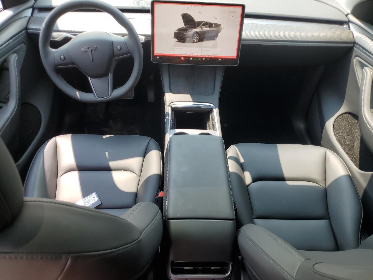 7SAYGDEE2RA263759 2024 Tesla Model Y