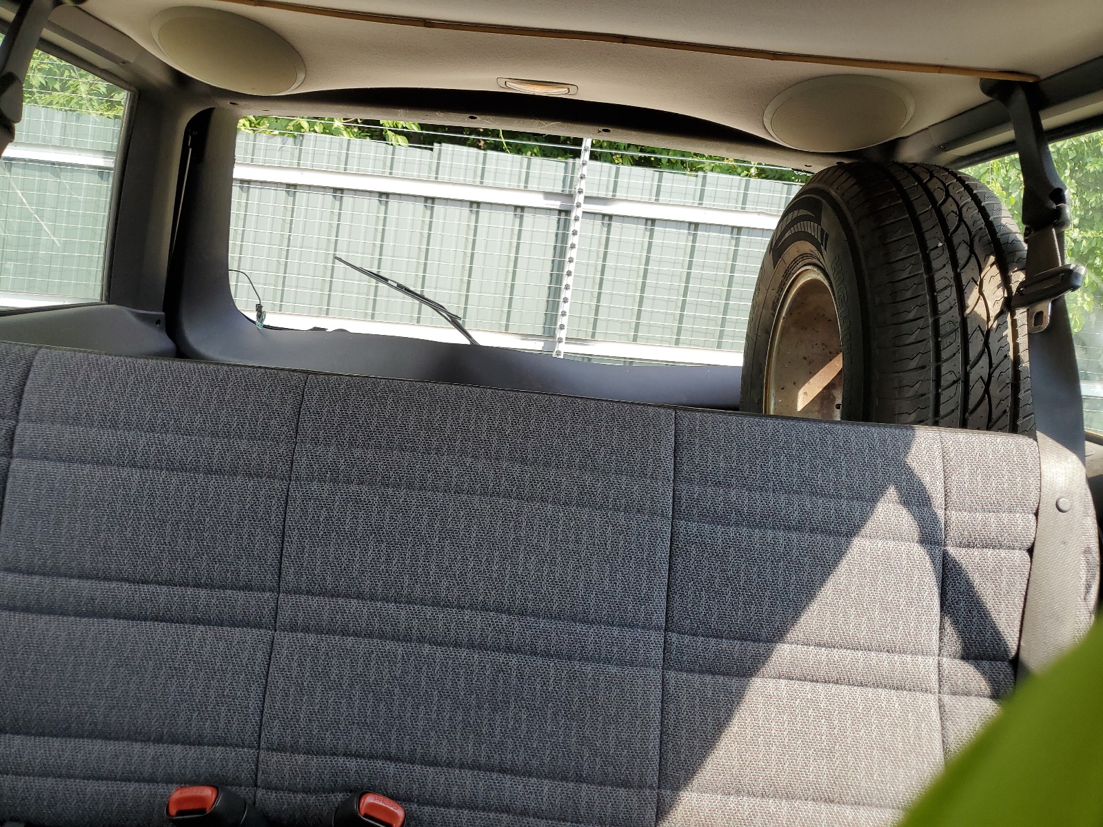 1J4FF48S6YL161415 2000 Jeep Cherokee Sport