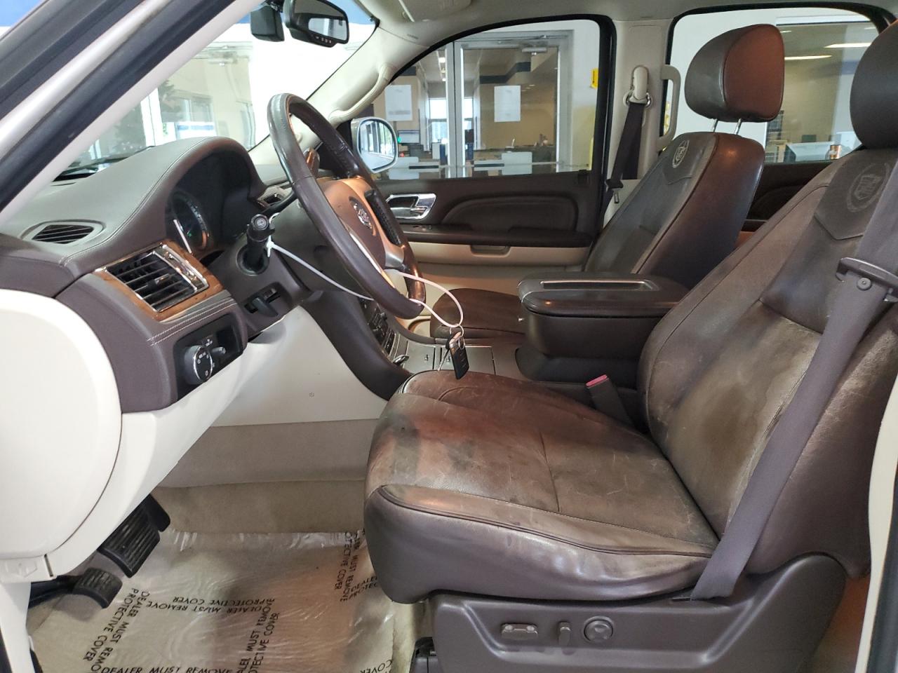 2008 Cadillac Escalade Luxury VIN: 1GYFK43838R264165 Lot: 62412214