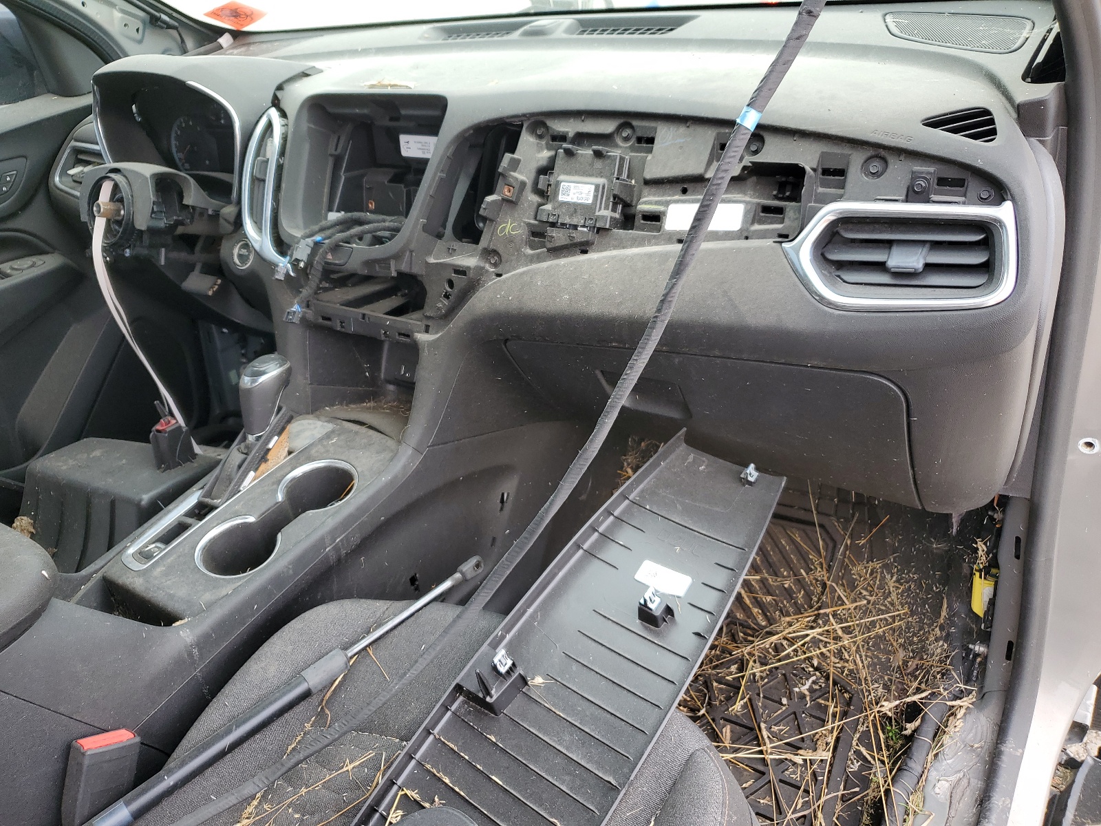 3GNAXJEV8JS616797 2018 Chevrolet Equinox Lt