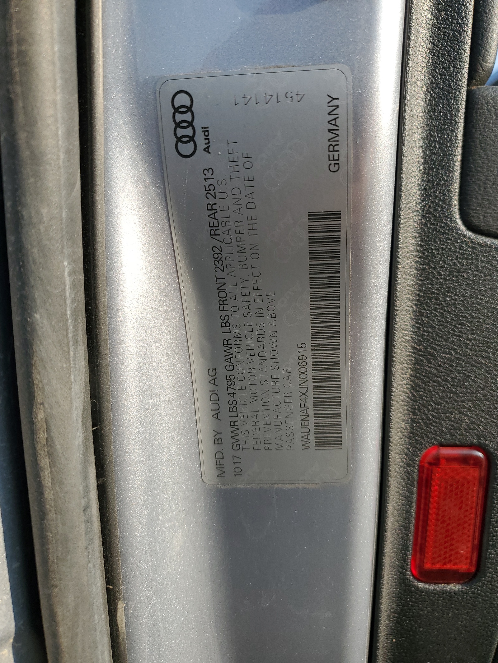 WAUENAF4XJN006915 2018 Audi A4 Premium Plus