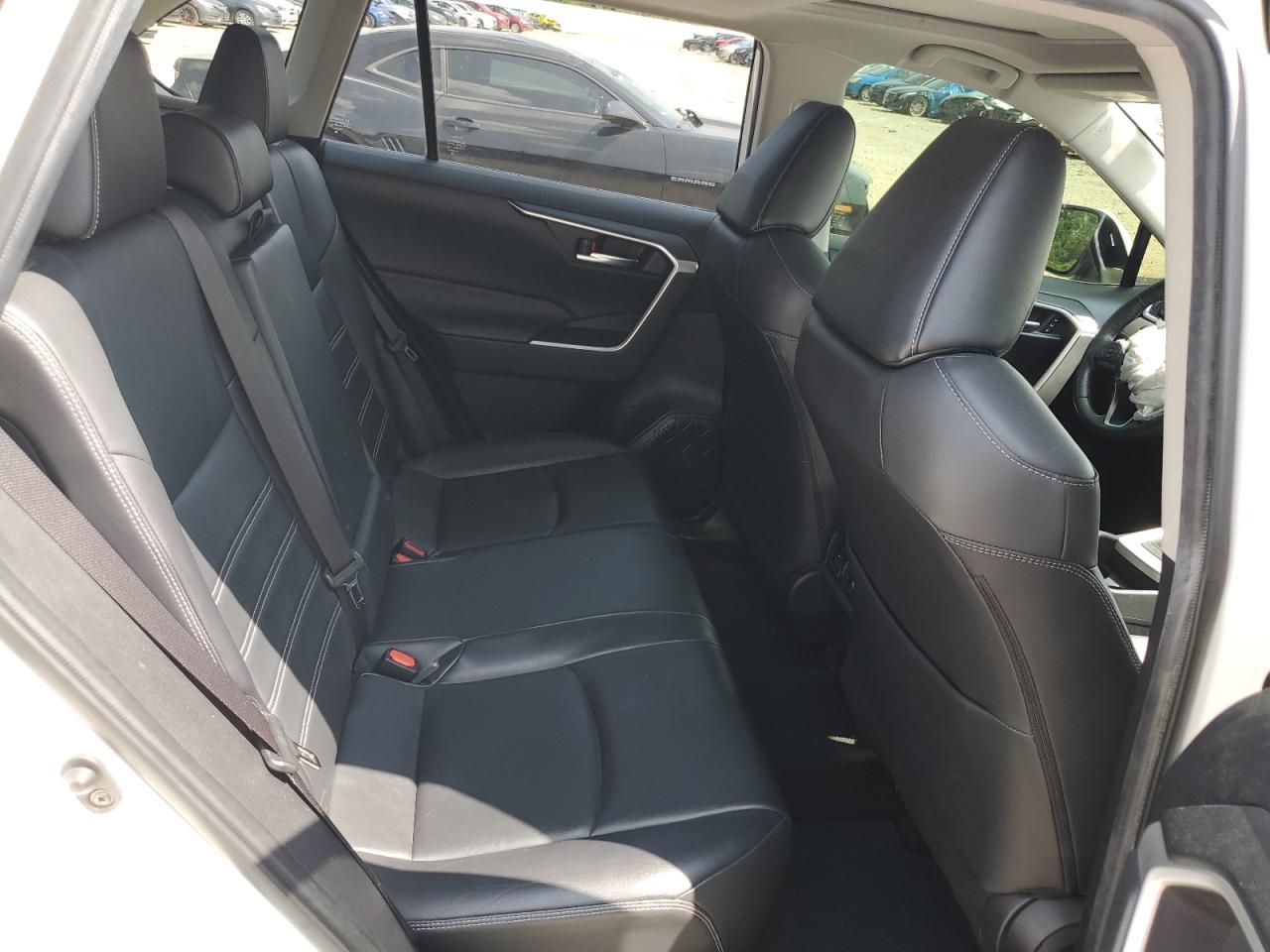 2019 Toyota Rav4 Xle Premium VIN: JTMC1RFV3KD002189 Lot: 64382944