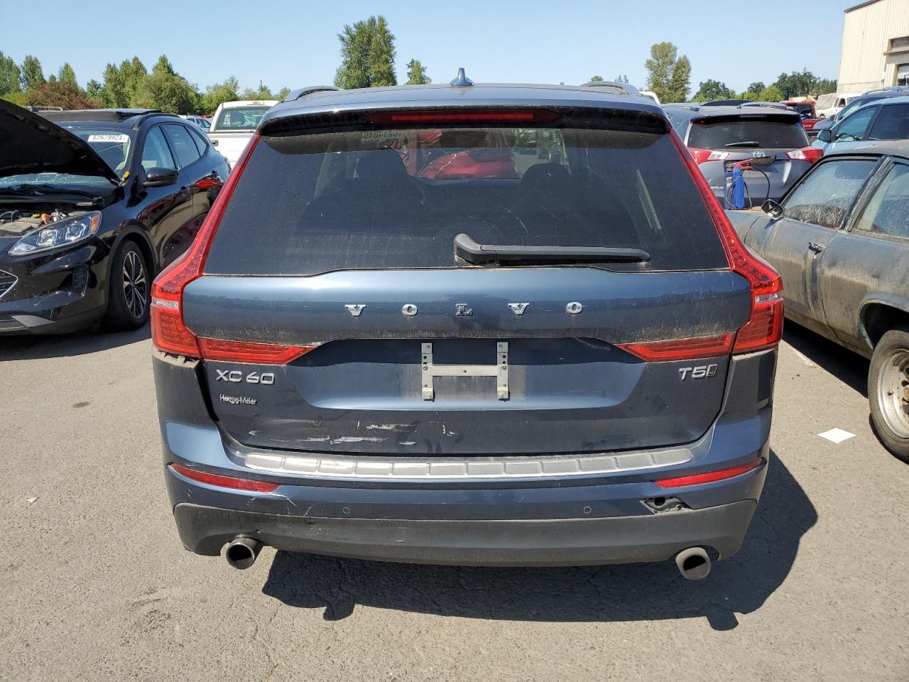 2018 Volvo Xc60 T5 Momentum VIN: YV4102RK6J1049023 Lot: 62148494