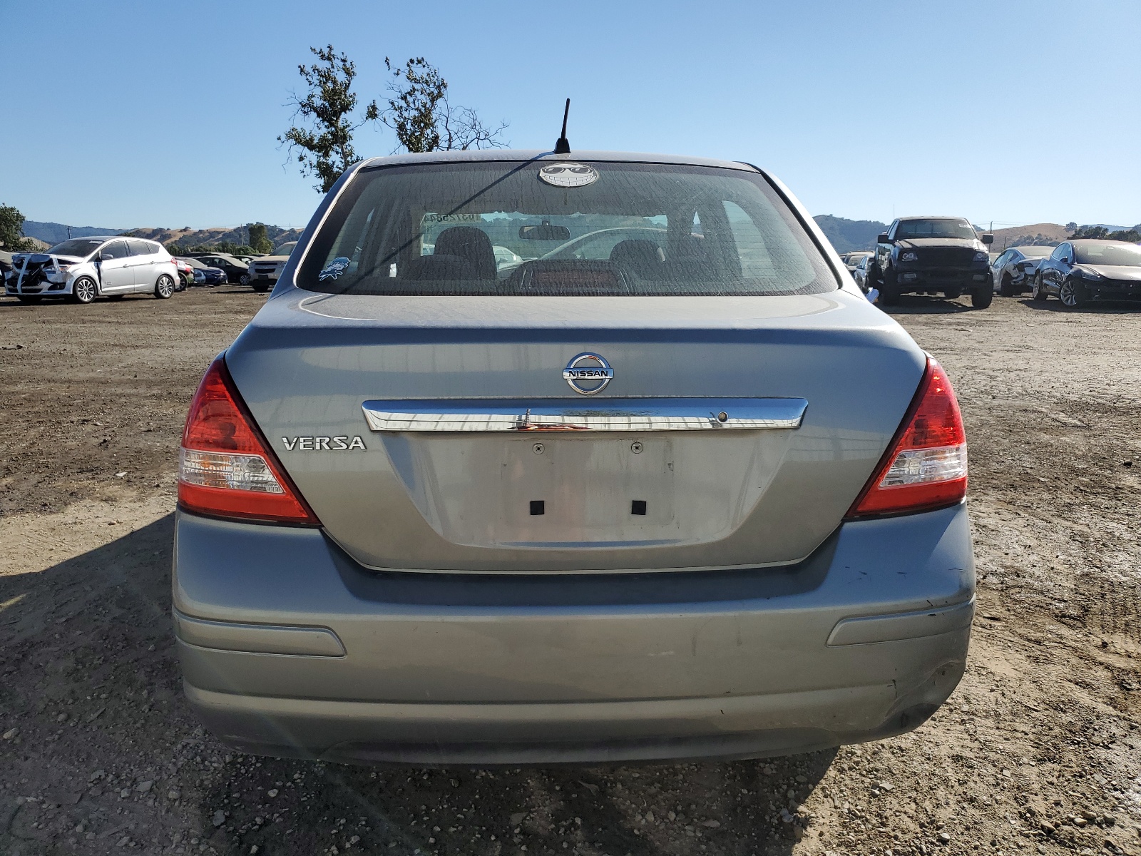 3N1BC1AP5AL406588 2010 Nissan Versa S