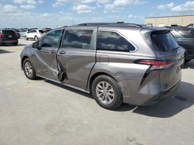 5TDKRKEC3MS010036 Toyota All Models SIENNA LE 2