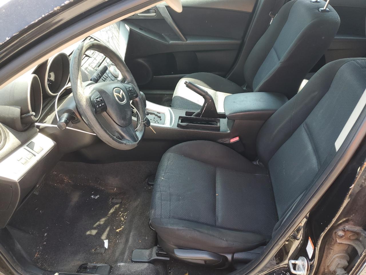 2011 Mazda 3 - Image 7