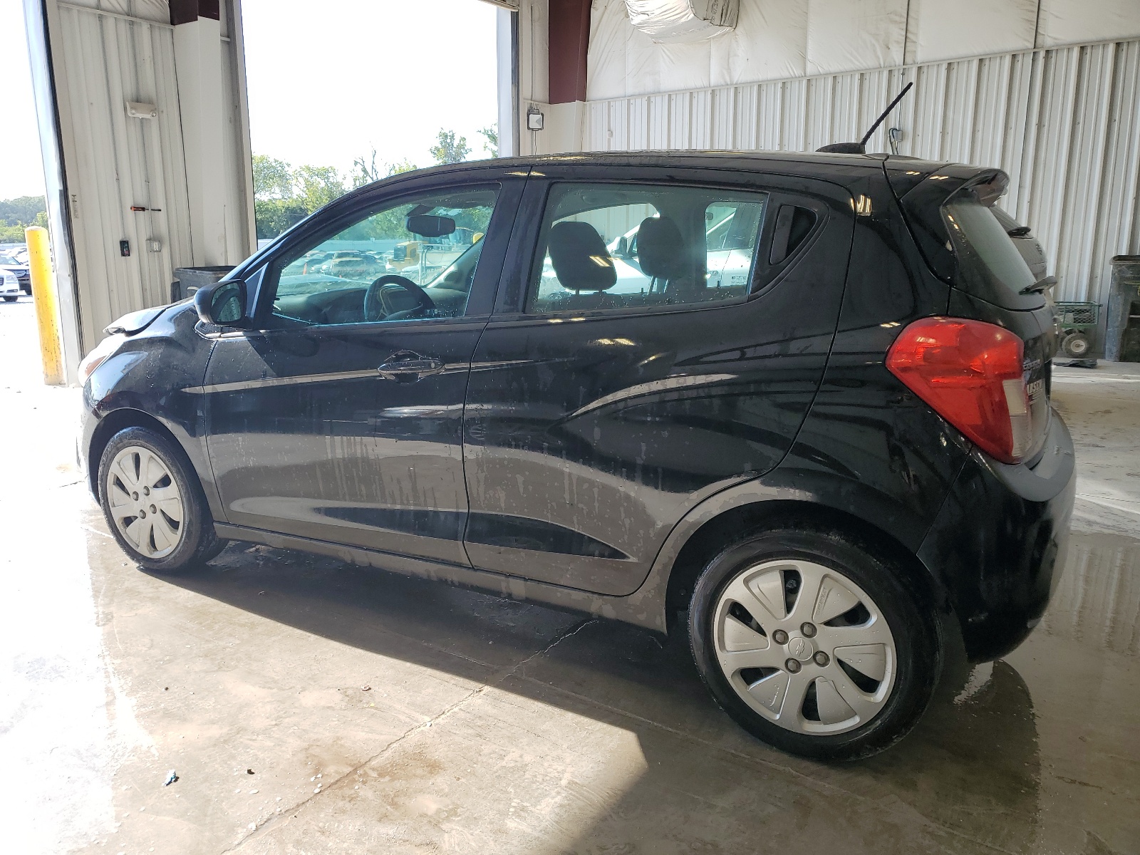 2017 Chevrolet Spark Ls vin: KL8CB6SAXHC783251