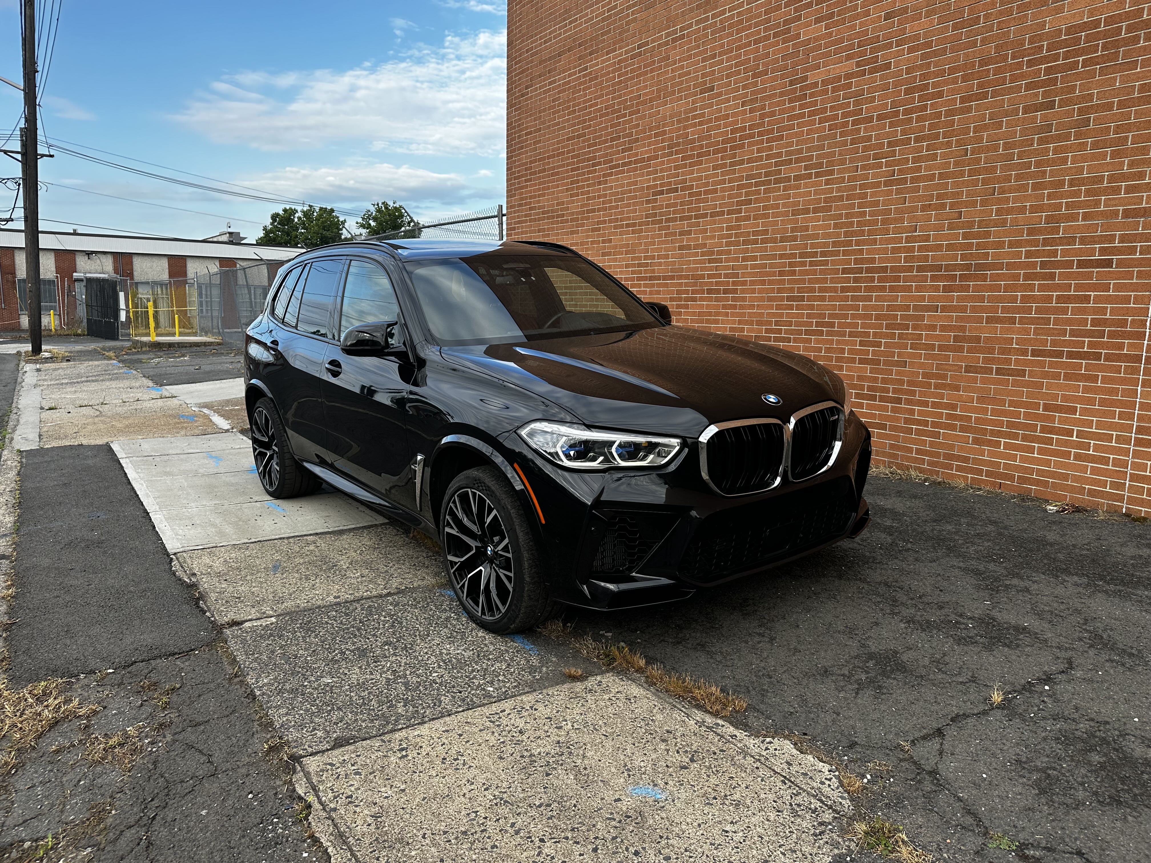 2022 BMW X5 M vin: 5YMJU0C09N9K13947