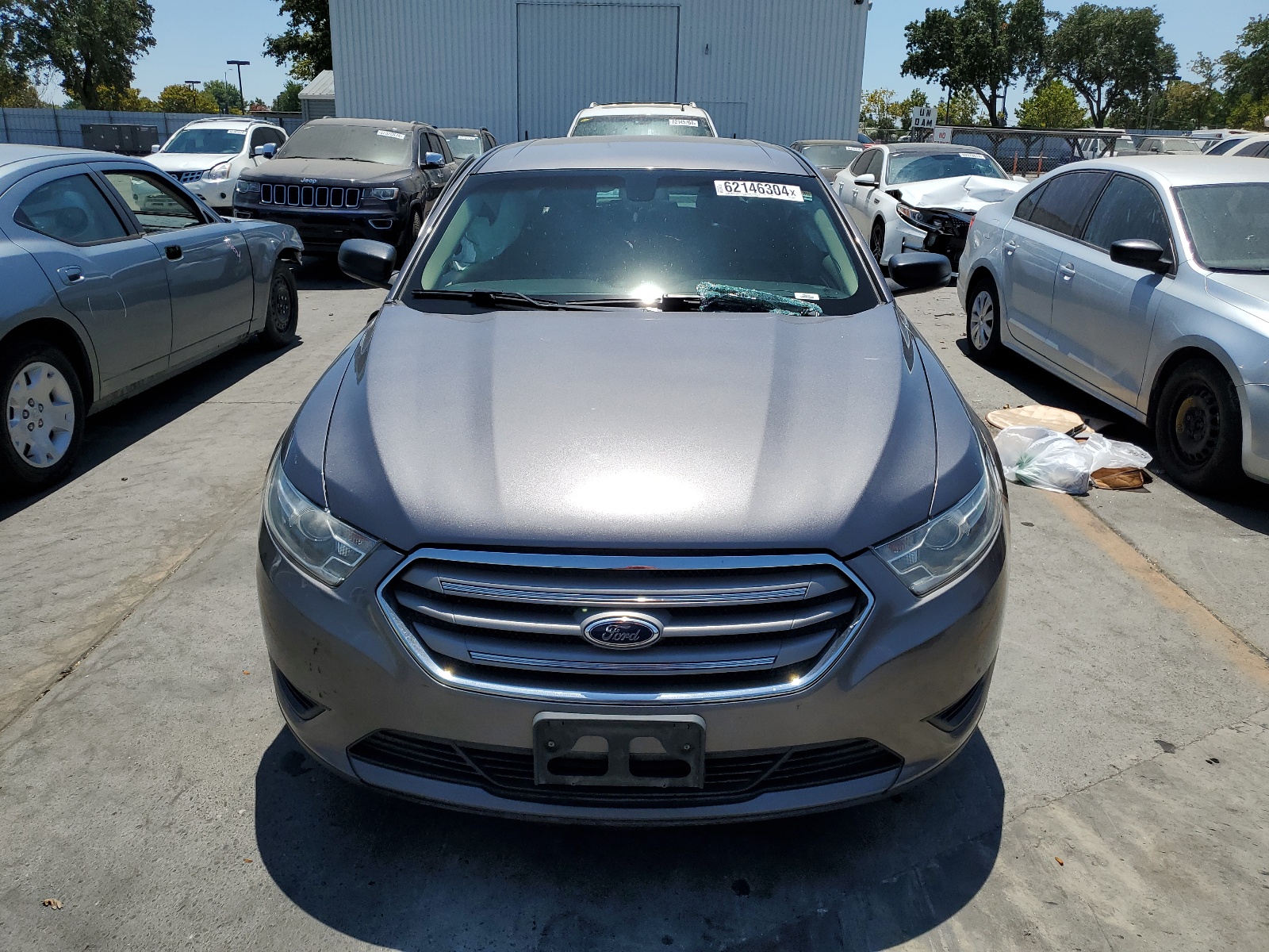 1FAHP2D88DG225697 2013 Ford Taurus Se