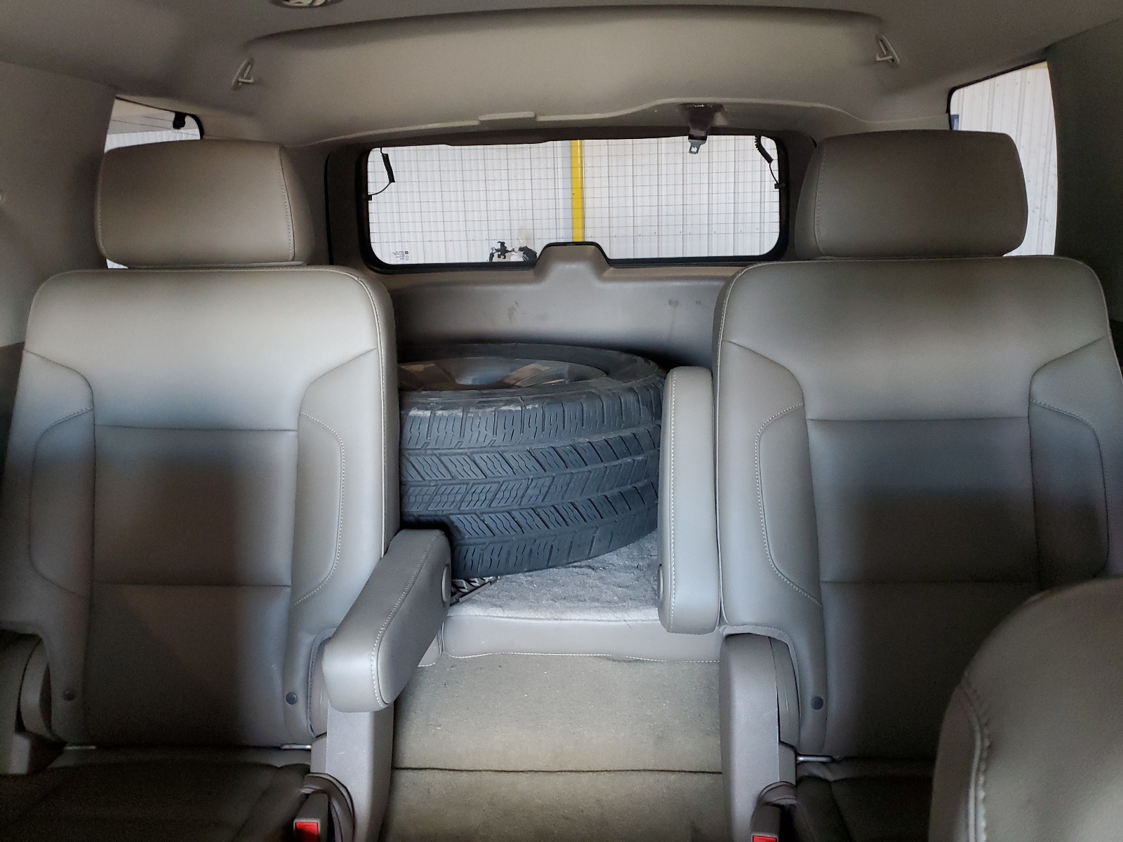 1GNSKBKC1HR332503 2017 Chevrolet Tahoe K1500 Lt