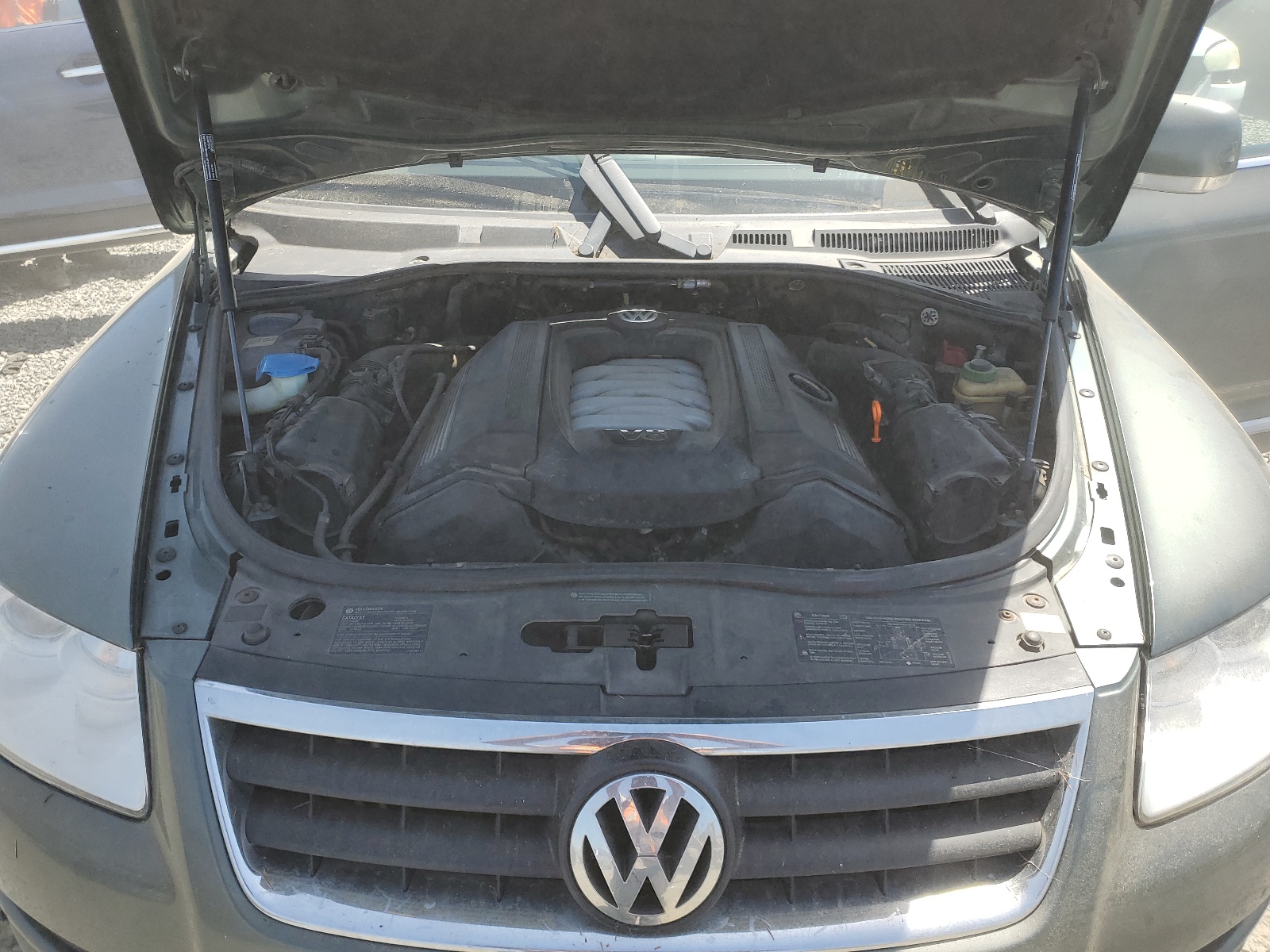 WVGCM77L44D084327 2004 Volkswagen Touareg 4.2