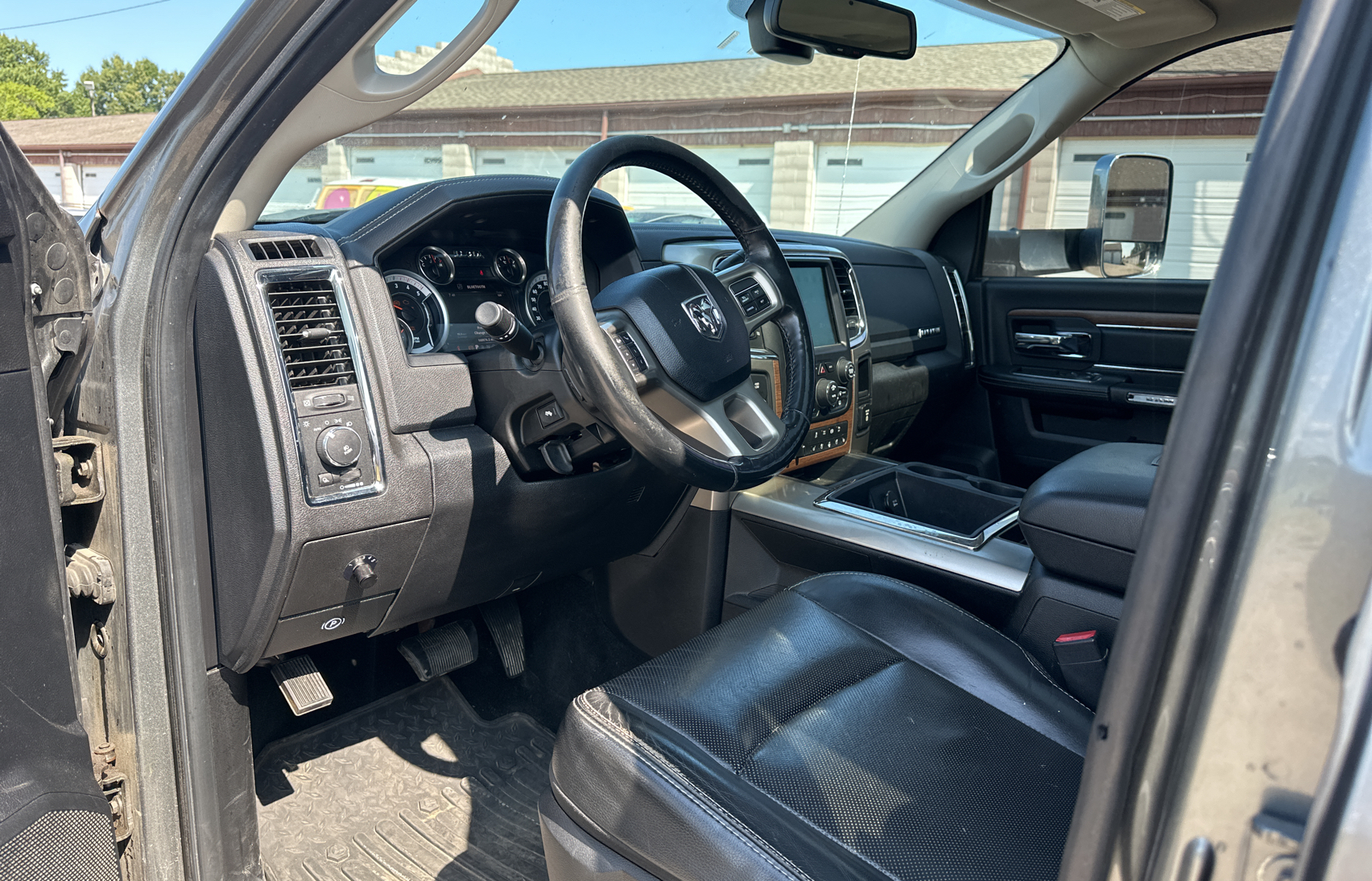 2013 Ram 3500 Laramie vin: 3C63R3JL4DG559573