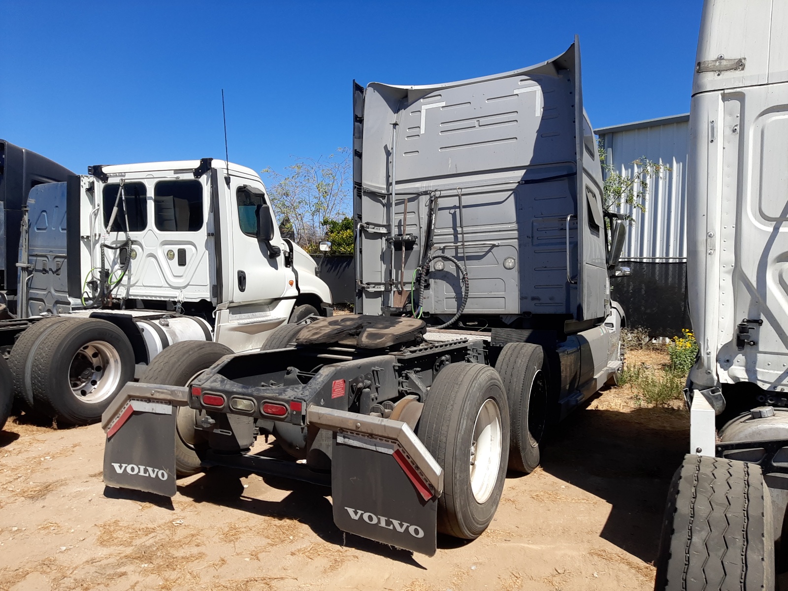 4V4NC9TG4DN563849 2013 Volvo Vn Vnl