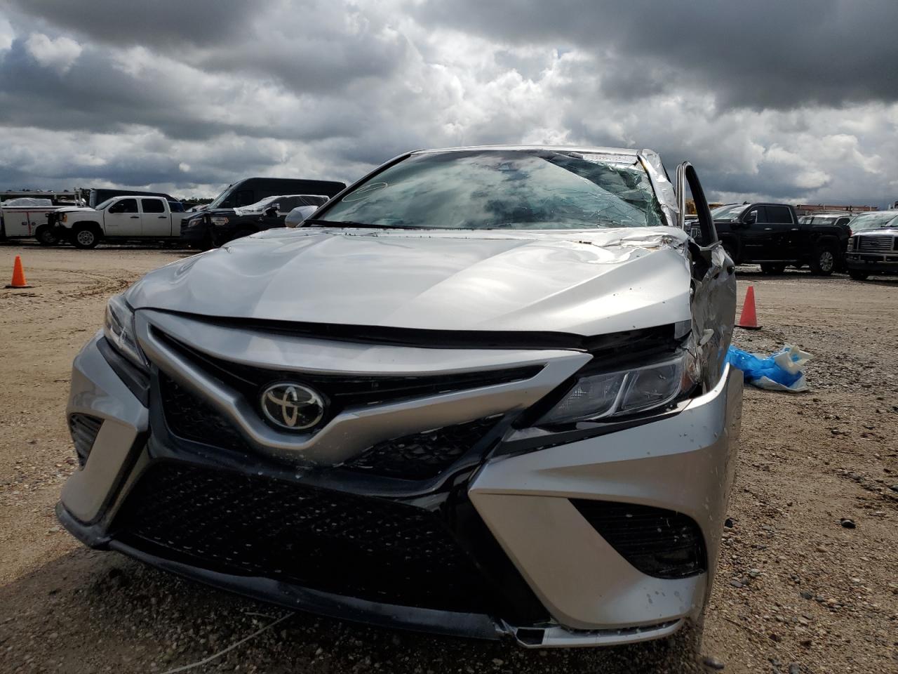 4T1B11HKXJU538308 2018 Toyota Camry L