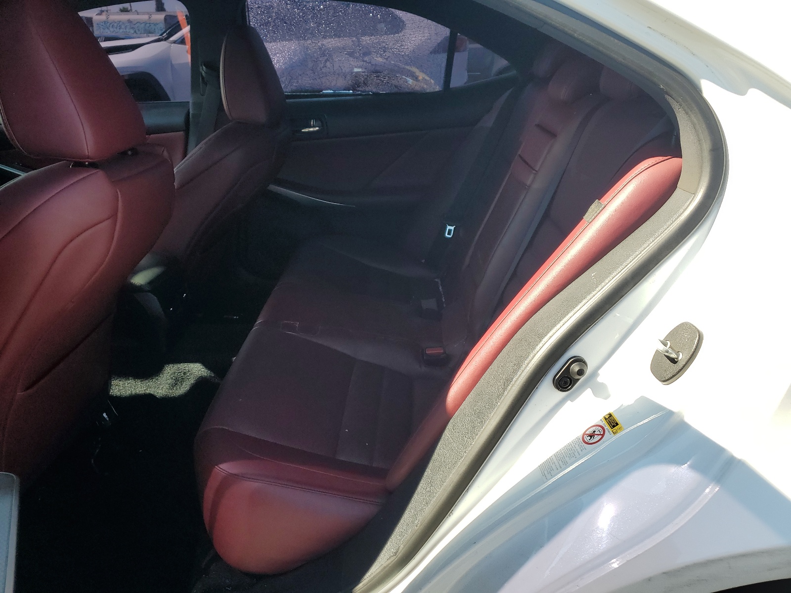 JTHBE1D21E5000917 2014 Lexus Is 350