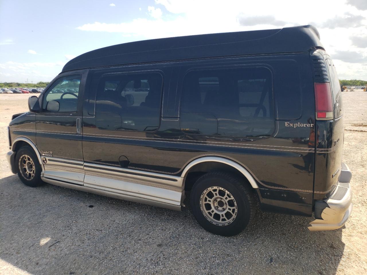 2001 Chevrolet Express - Image 2