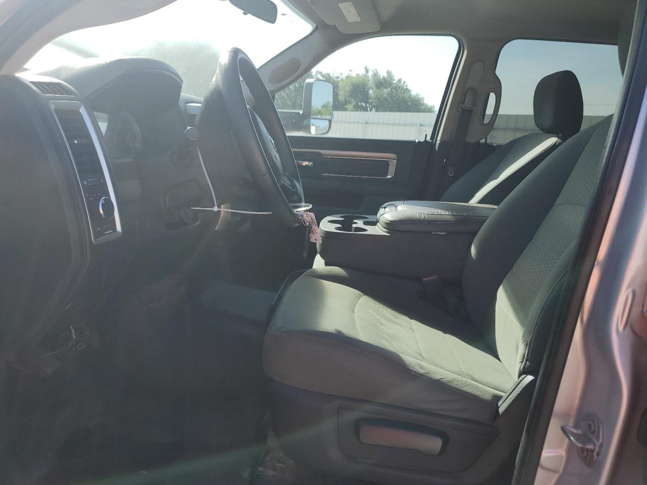 2017 Ram 2500 Slt VIN: 3C6UR5DL8HG651870 Lot: 60872834