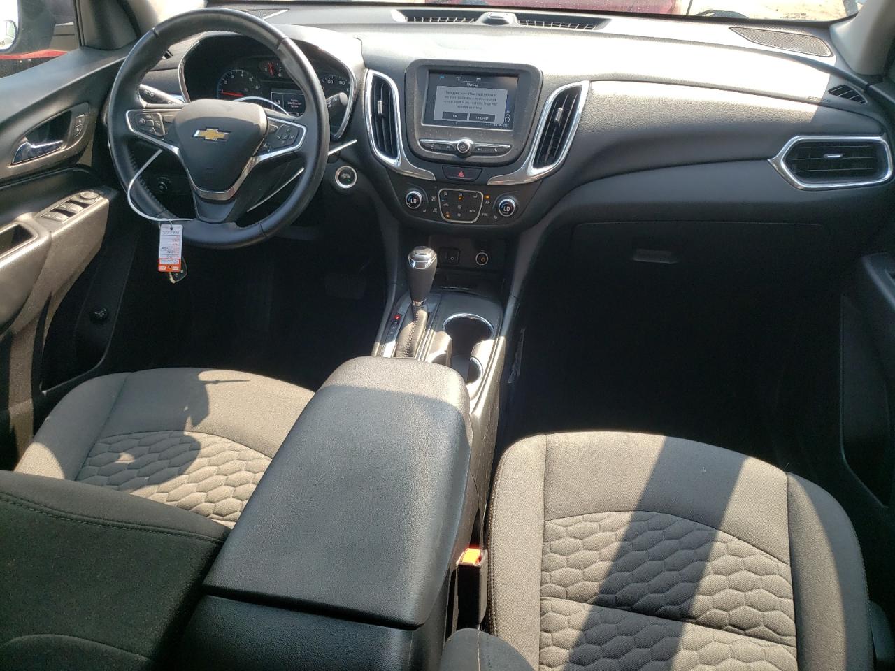 3GNAXJEV7JS529926 2018 Chevrolet Equinox Lt