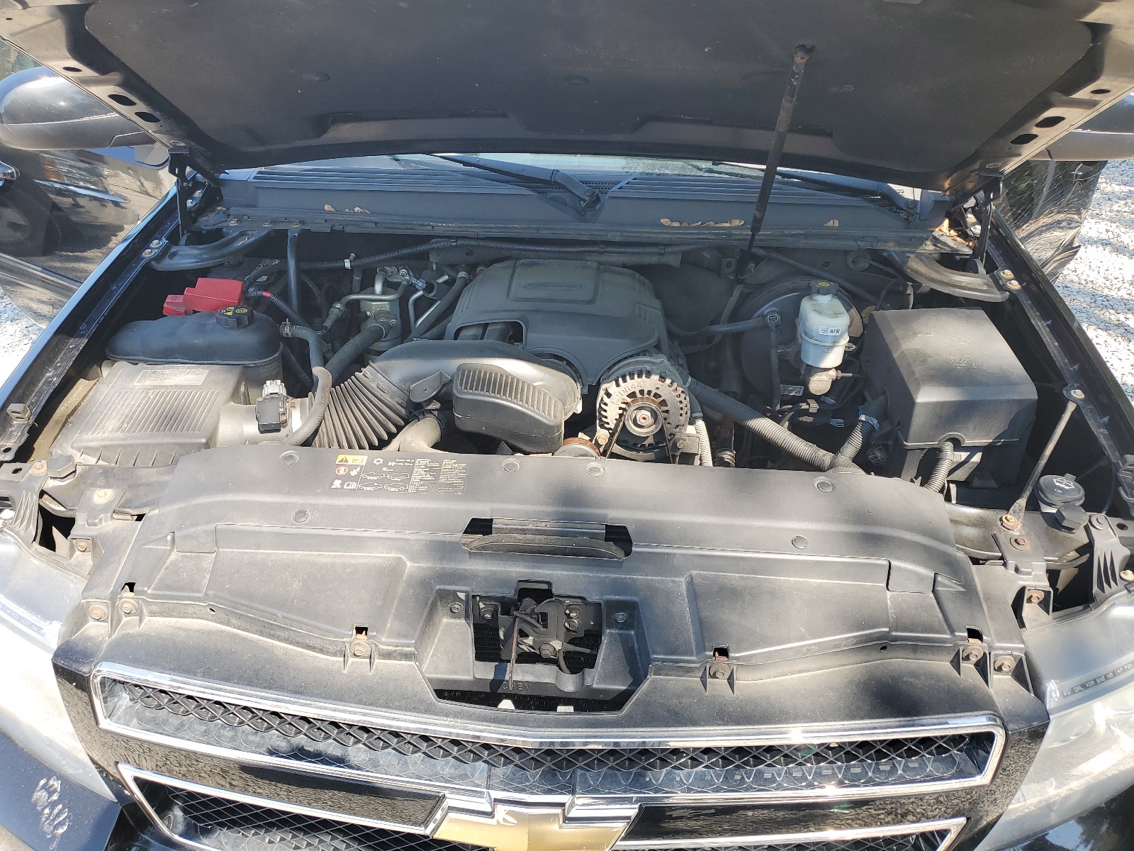 1GNSKAE05BR359965 2011 Chevrolet Tahoe K1500 Ls