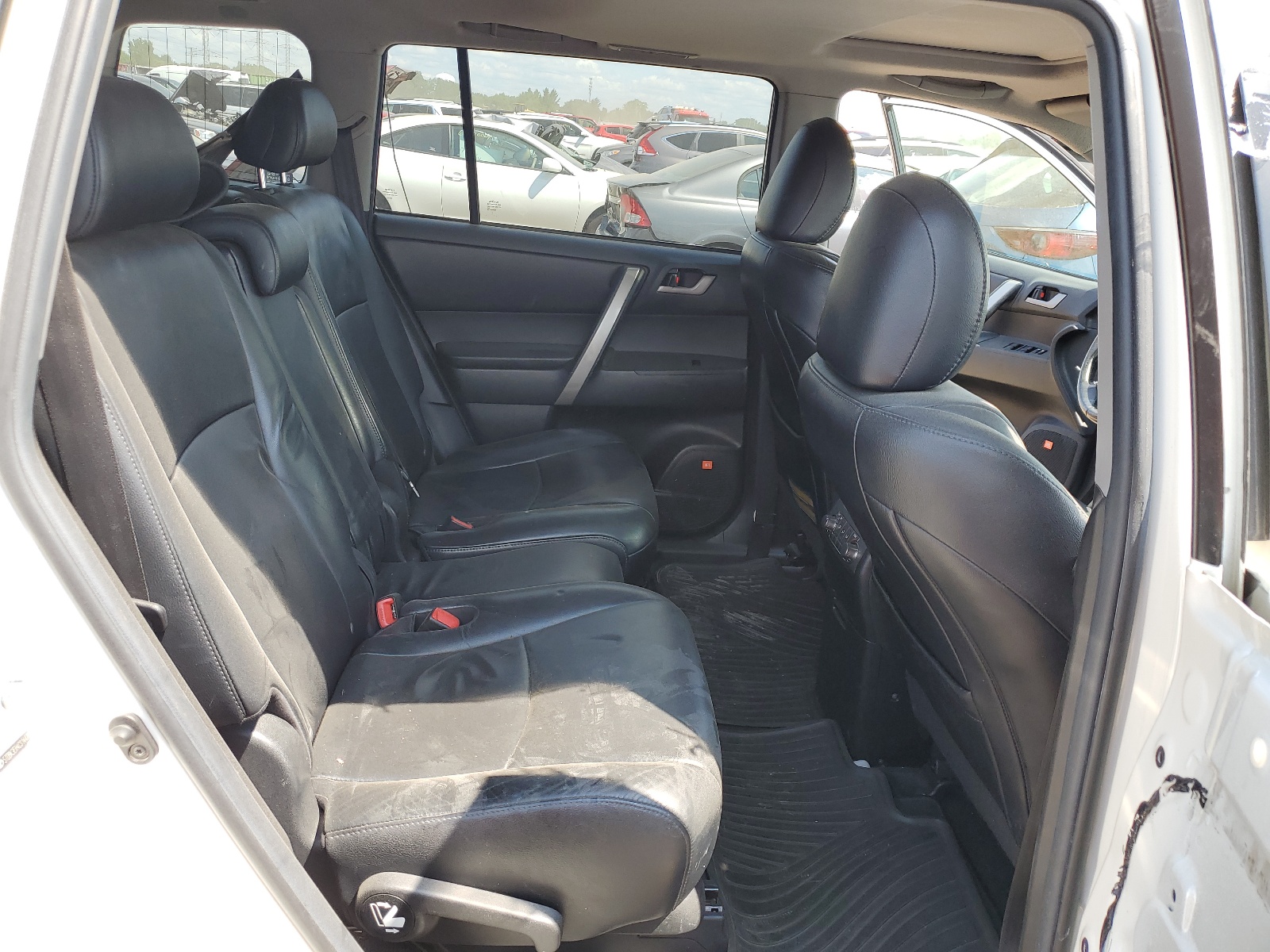 5TDBK3EH4CS144705 2012 Toyota Highlander Base