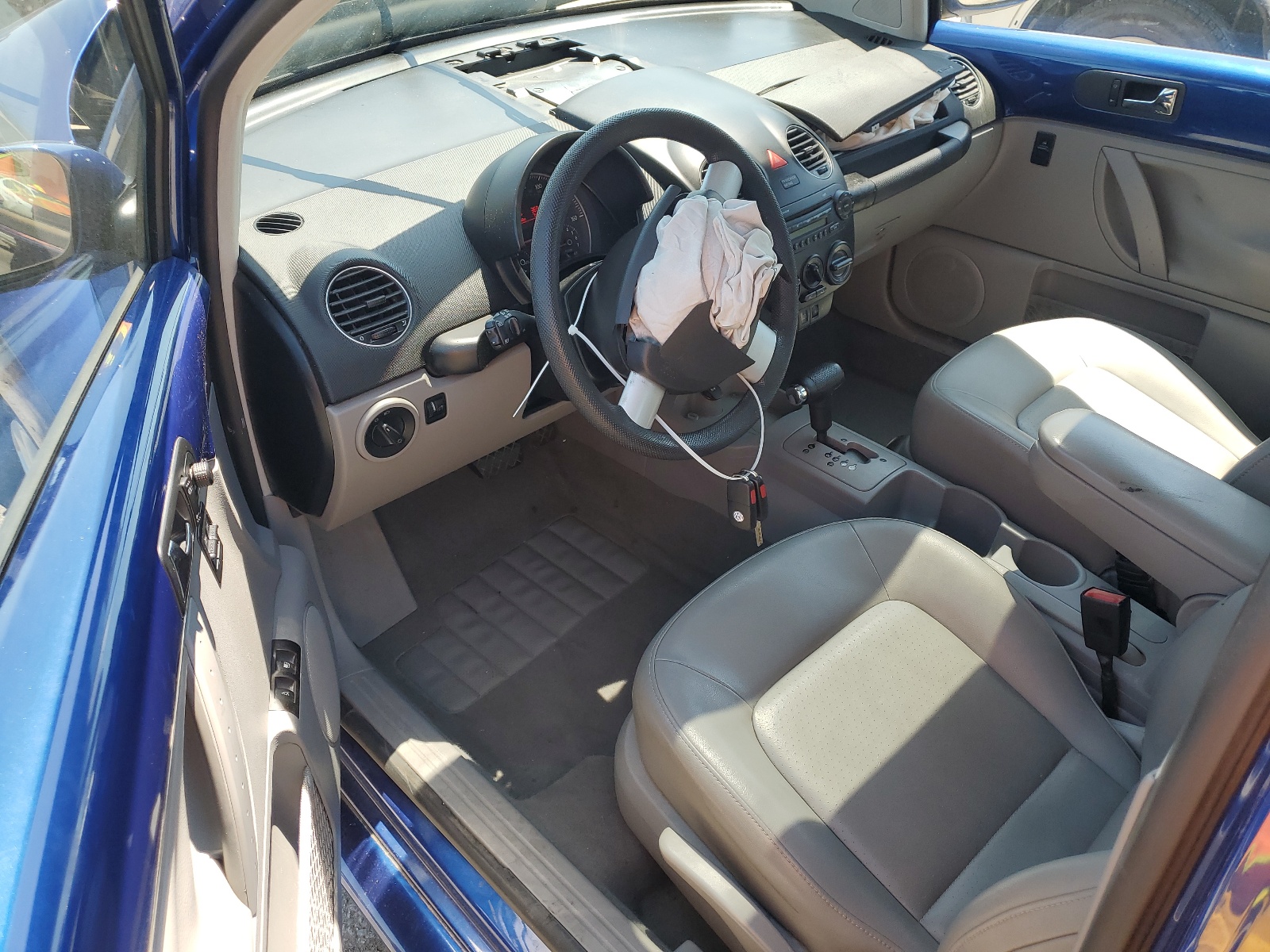 3VWRW31C28M525051 2008 Volkswagen New Beetle S