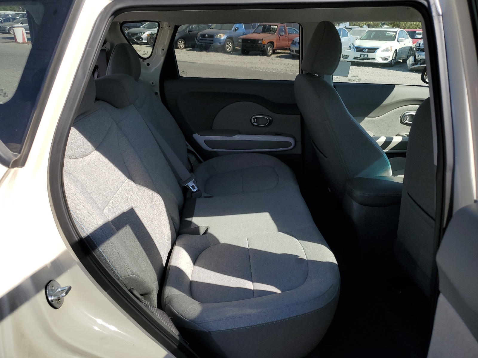 2019 Kia Soul Ev Base vin: KNDJP3AE7K7038959