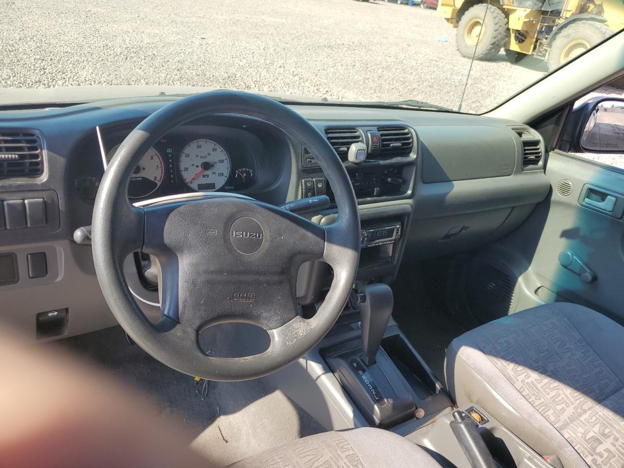 2002 Isuzu Rodeo - Image 8