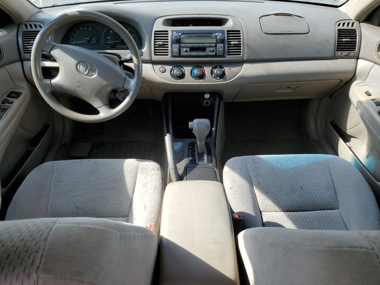 2003 Toyota Camry Le VIN: 4T1BF32K73U562672 Lot: 64190074