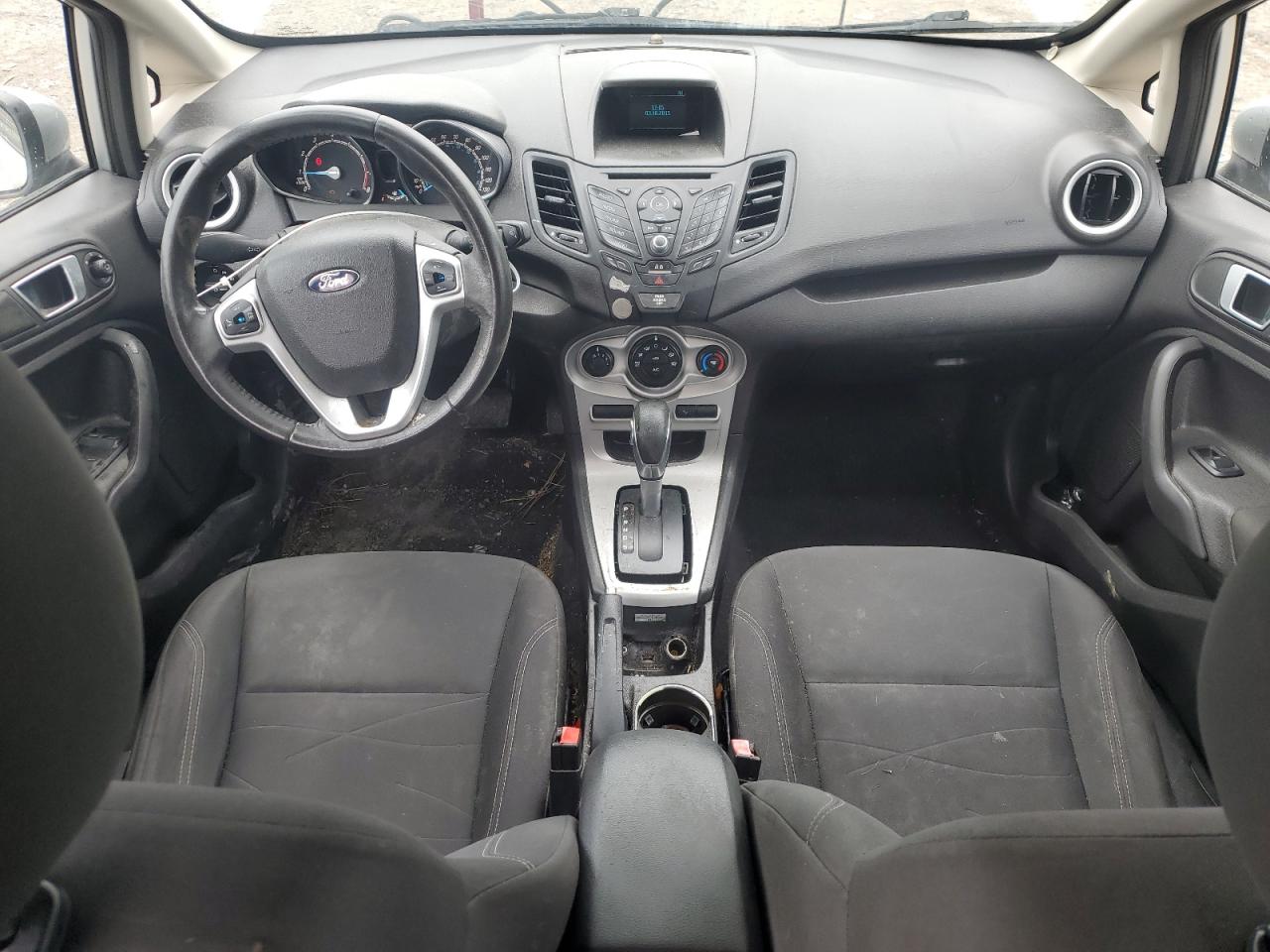 3FADP4EJ2FM187176 2015 Ford Fiesta Se