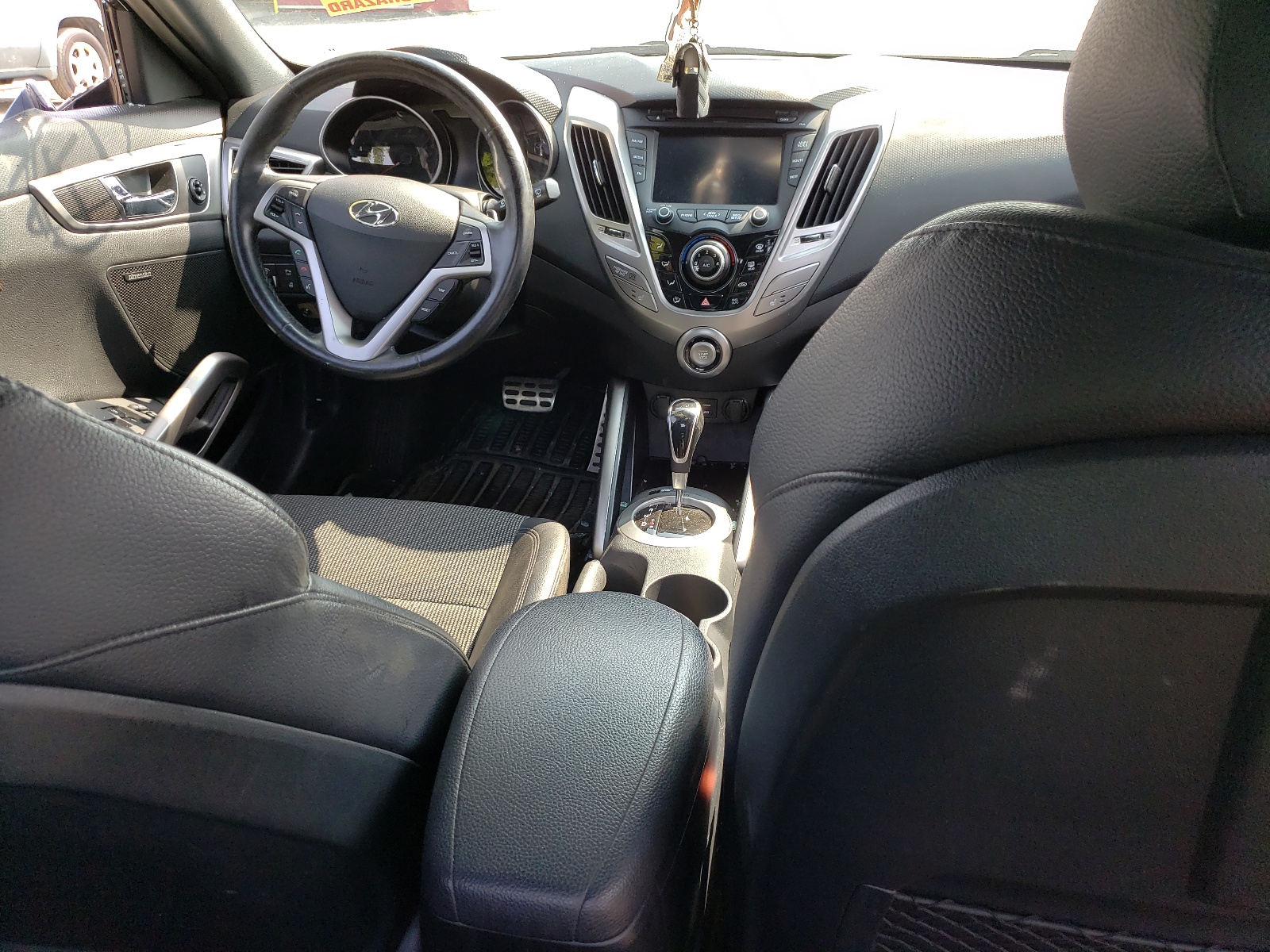 KMHTC6AD2HU306013 2017 Hyundai Veloster