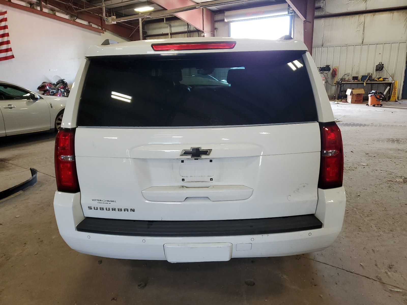 1GNSKHKCXGR405868 2016 Chevrolet Suburban K1500 Lt