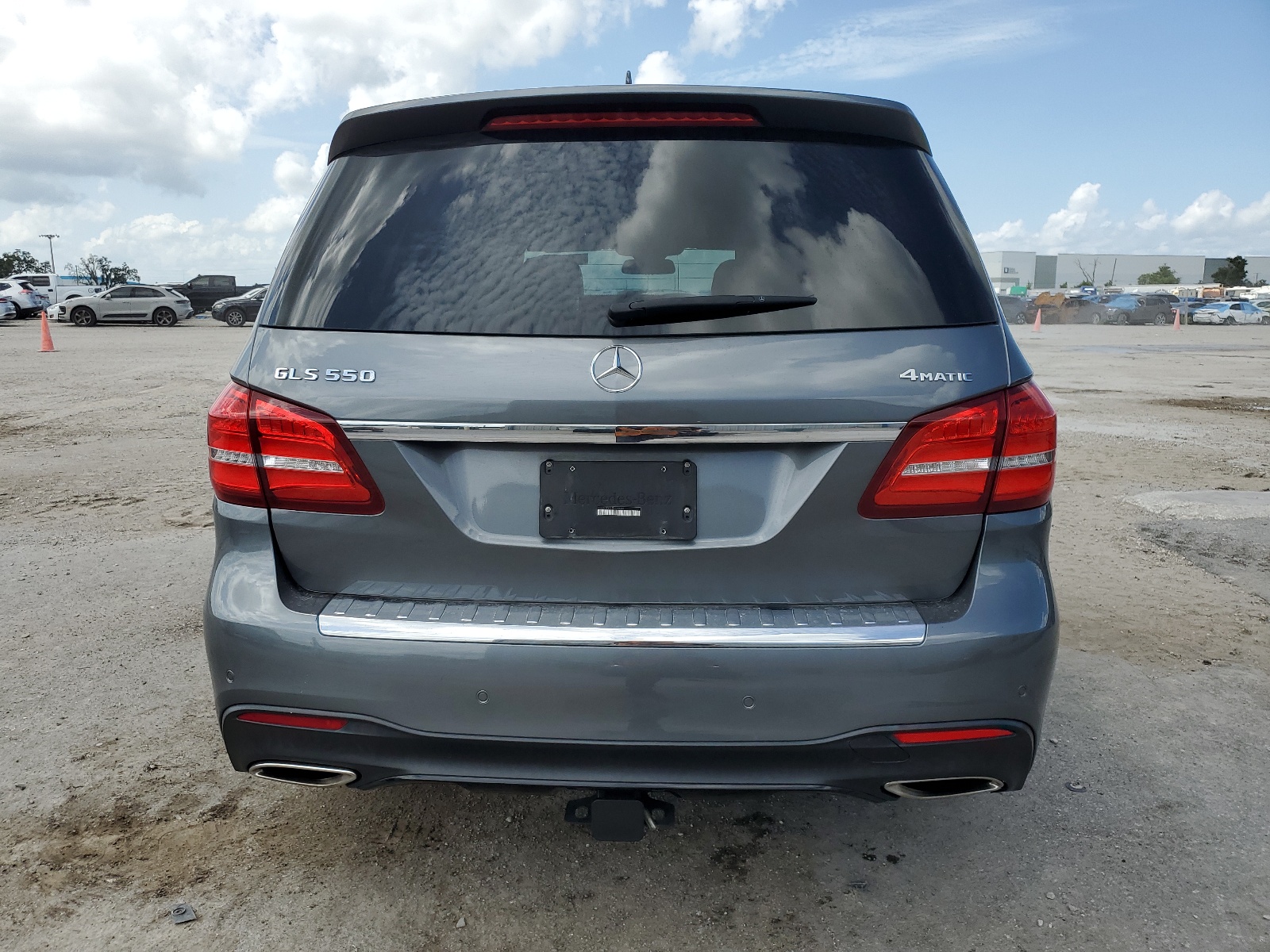 4JGDF7DE4JB018680 2018 Mercedes-Benz Gls 550 4Matic