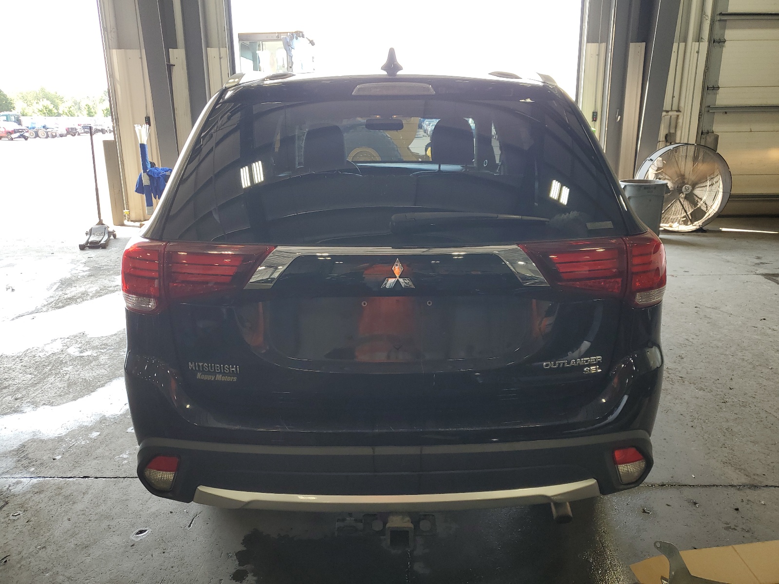 JA4AZ3A36HZ019979 2017 Mitsubishi Outlander Se