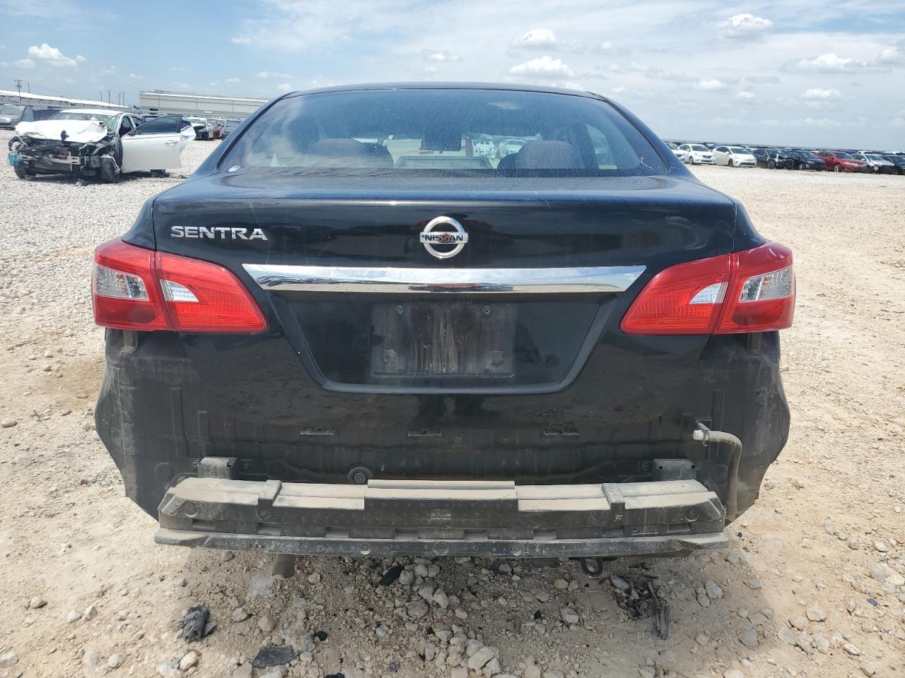 3N1AB7AP8JY333527 2018 Nissan Sentra S