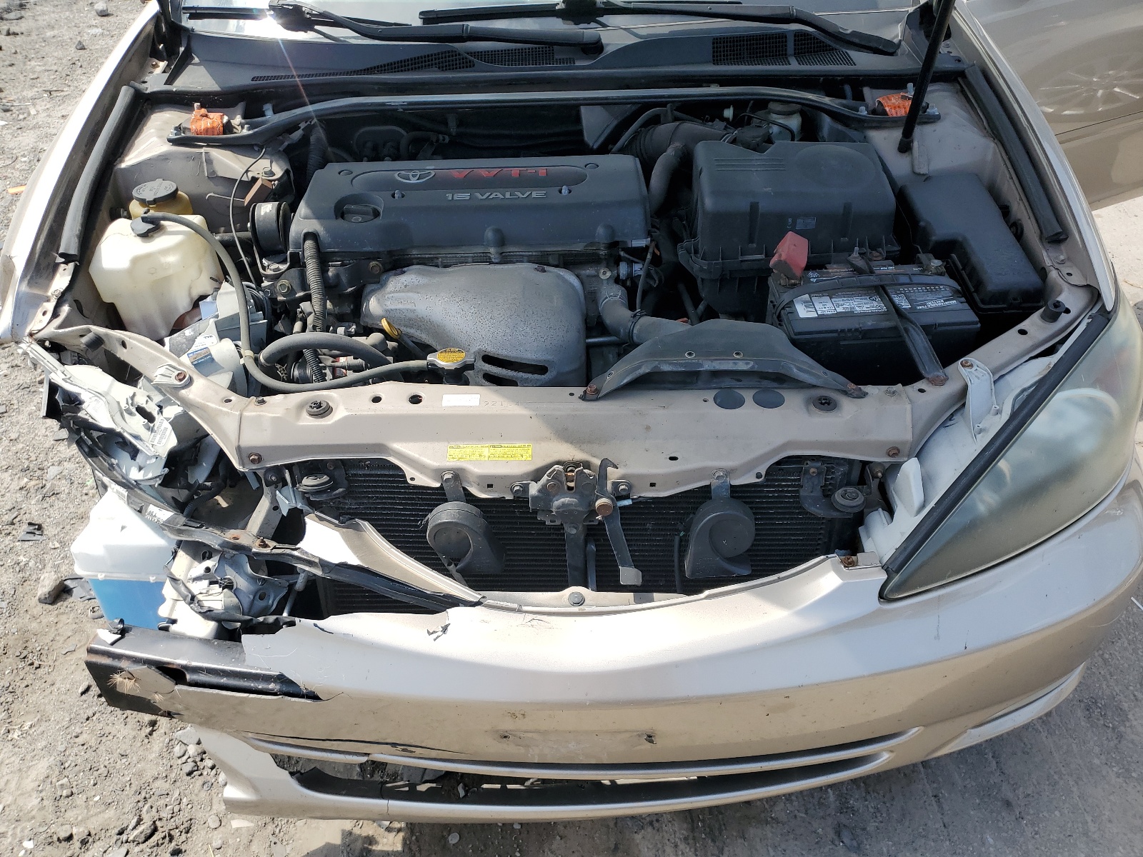 4T1BE32K24U894300 2004 Toyota Camry Le