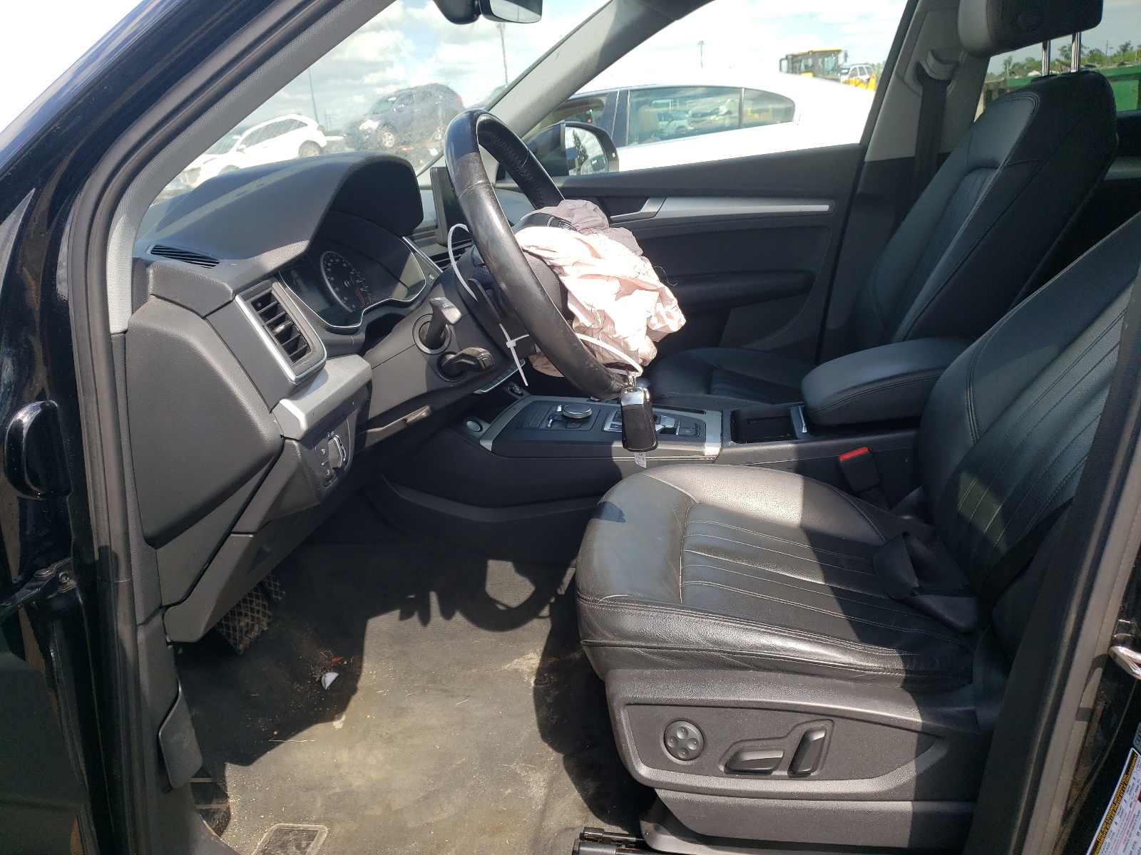 WA1ANAFY7J2006015 2018 Audi Q5 Premium