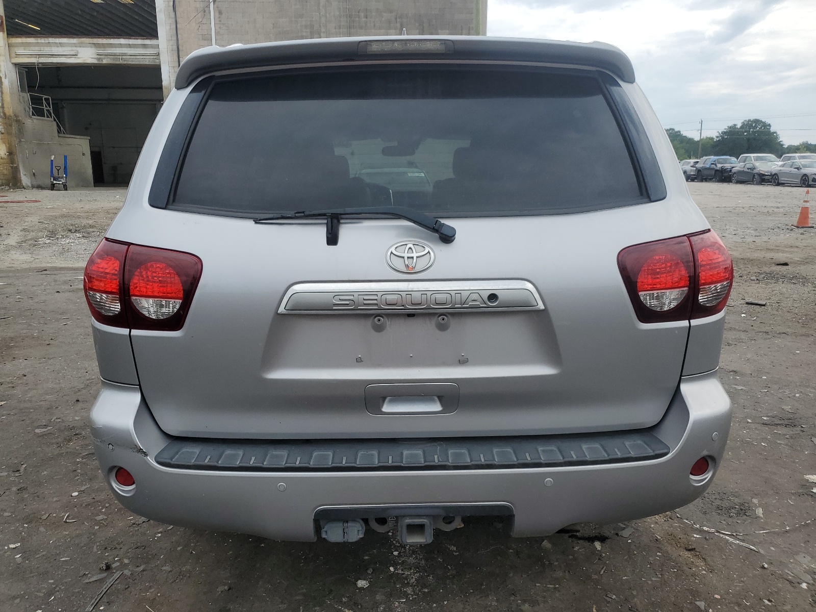 5TDDY5G15KS174054 2019 Toyota Sequoia Platinum