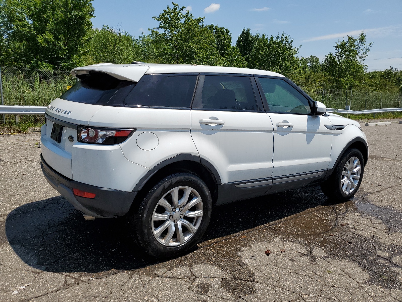 2015 Land Rover Range Rover Evoque Pure vin: SALVN2BG2FH077307