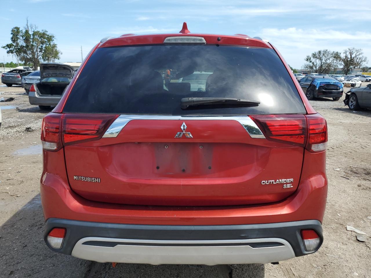 JA4AD3A36KZ026503 2019 Mitsubishi Outlander Se