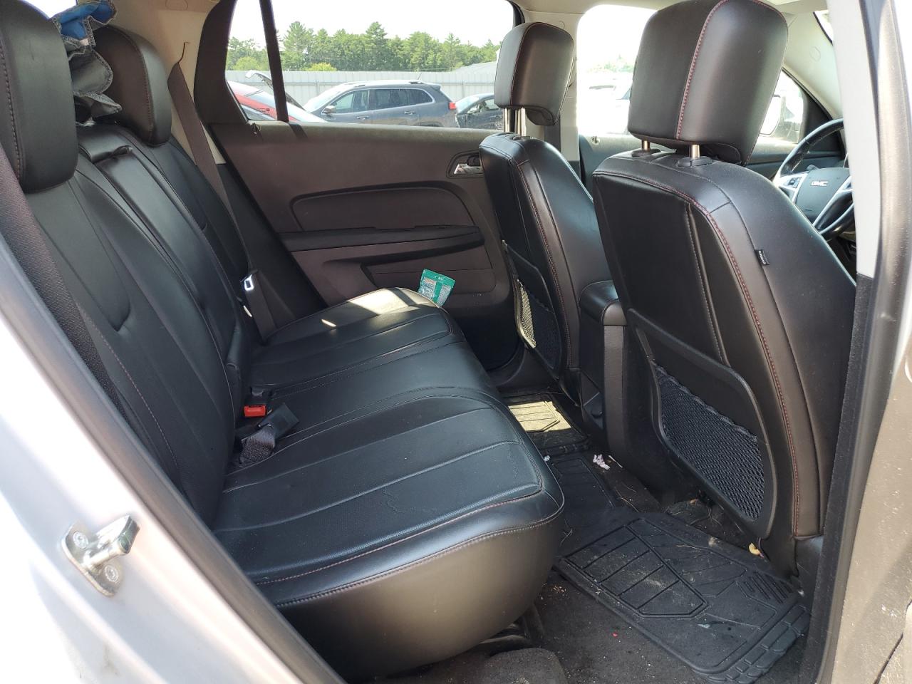 2011 GMC Terrain - Image 11