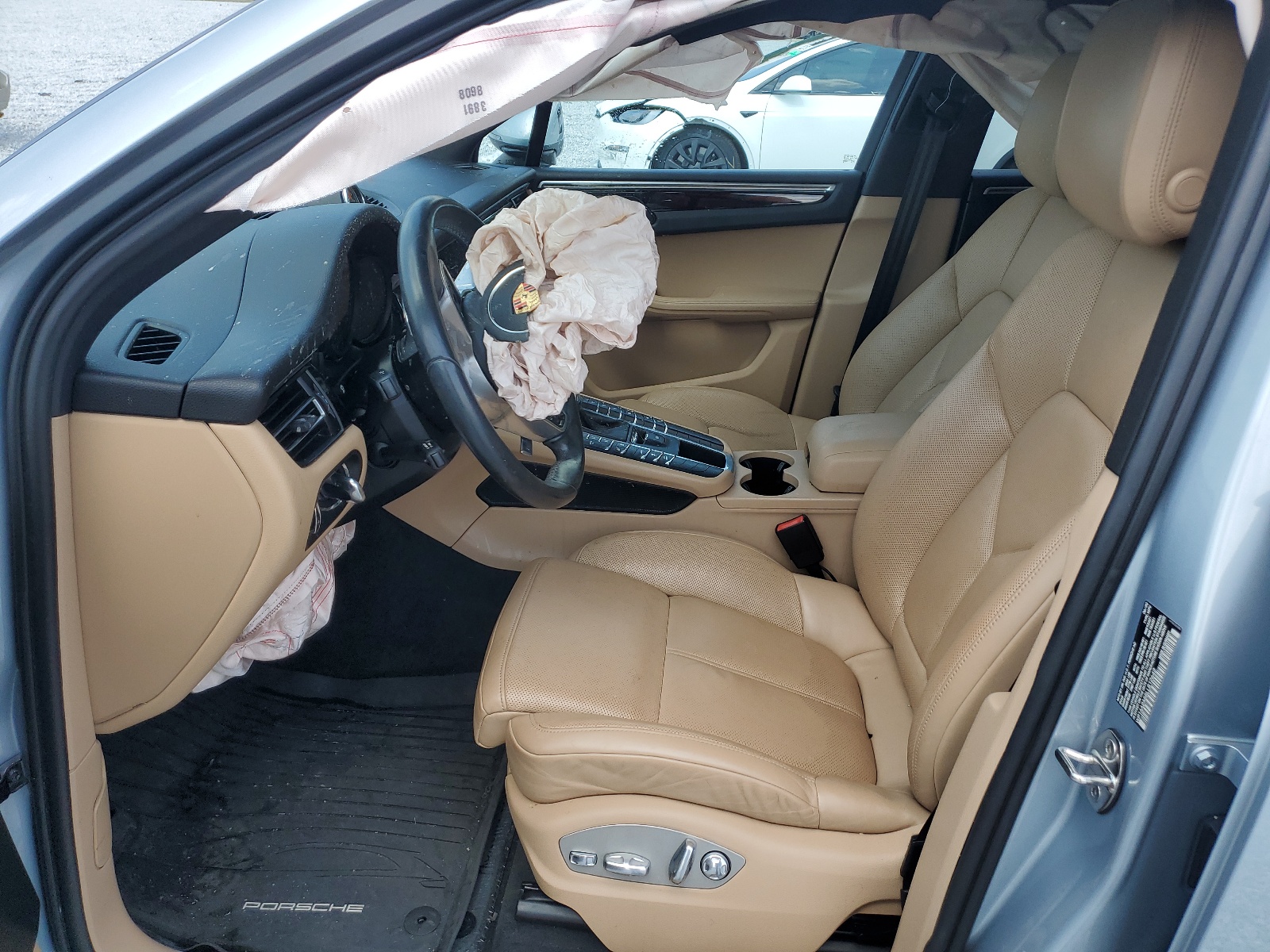 WP1AA2A55LLB12642 2020 Porsche Macan