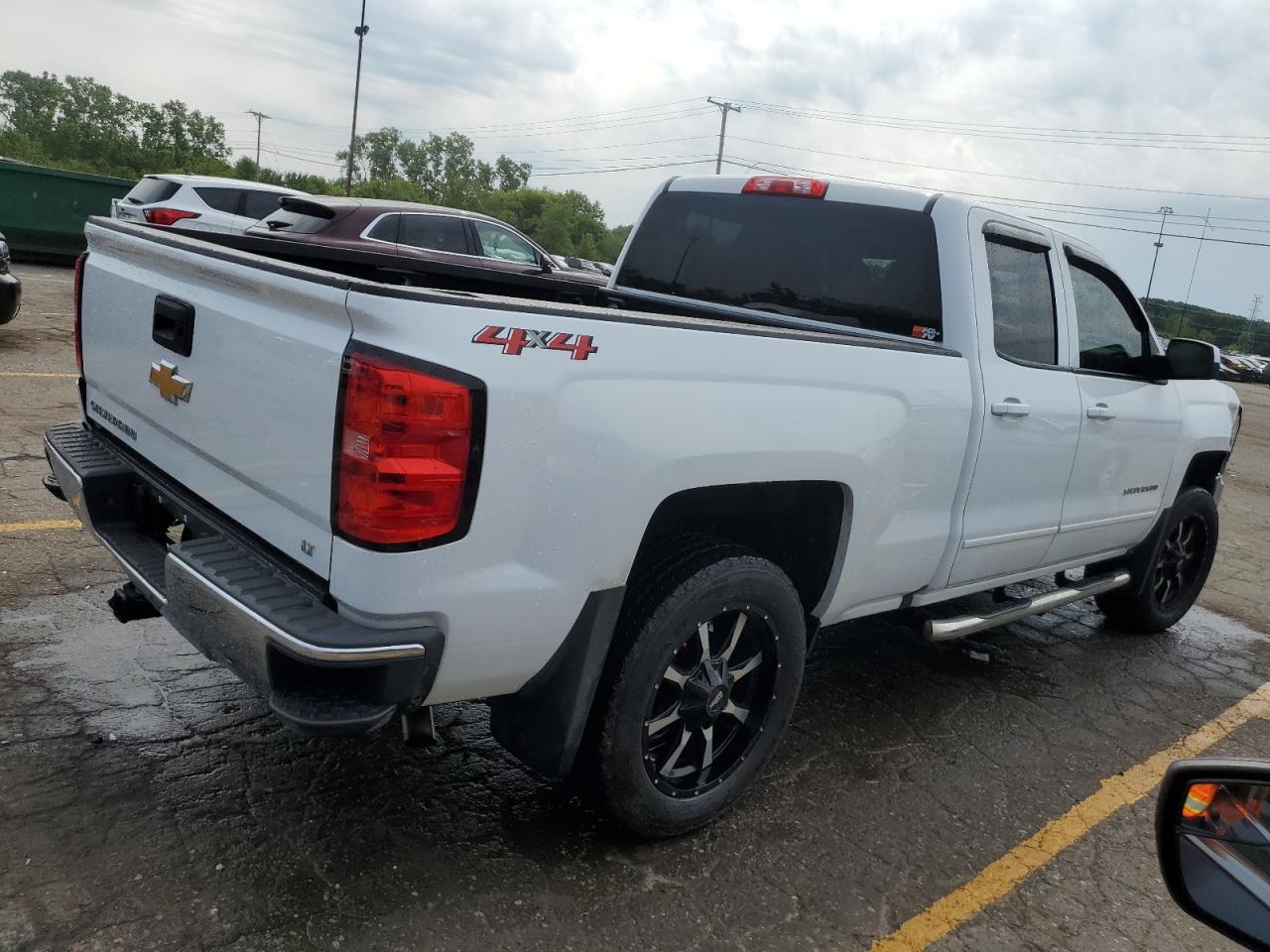 1GCVKREC7JZ218747 2018 Chevrolet Silverado K1500 Lt