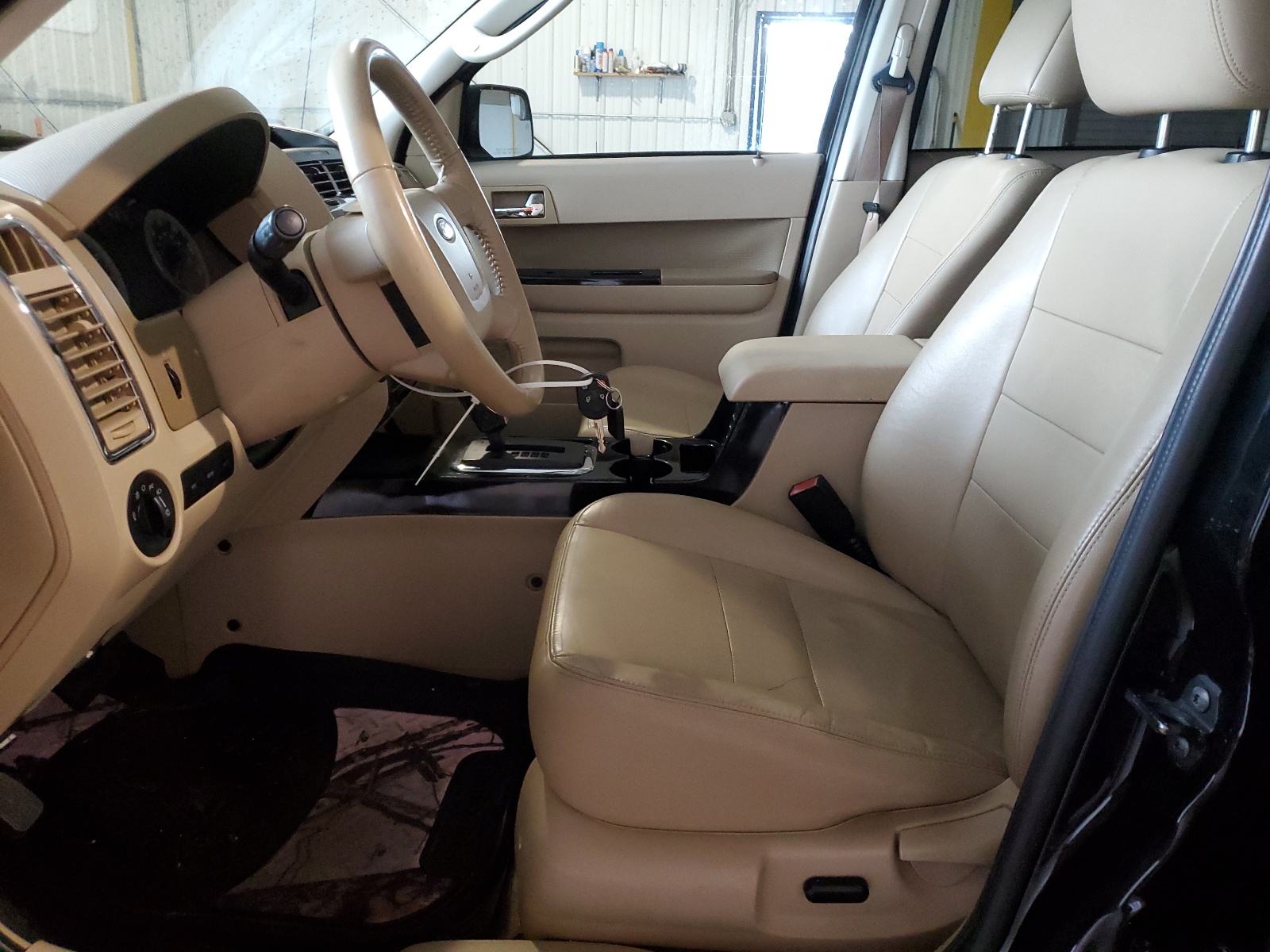 1FMCU0E75AKB06677 2010 Ford Escape Limited