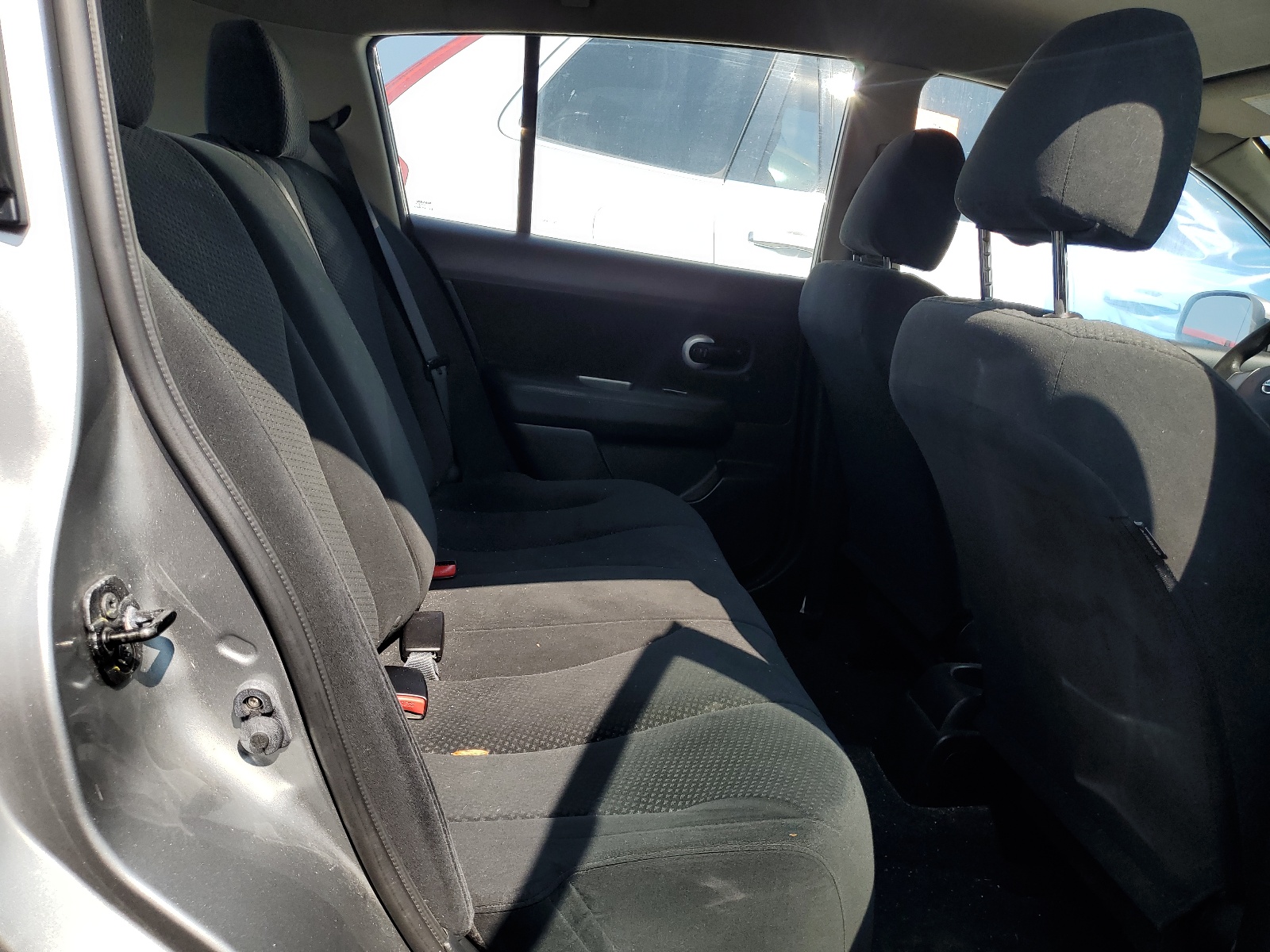 3N1BC1CP1BL499169 2011 Nissan Versa S