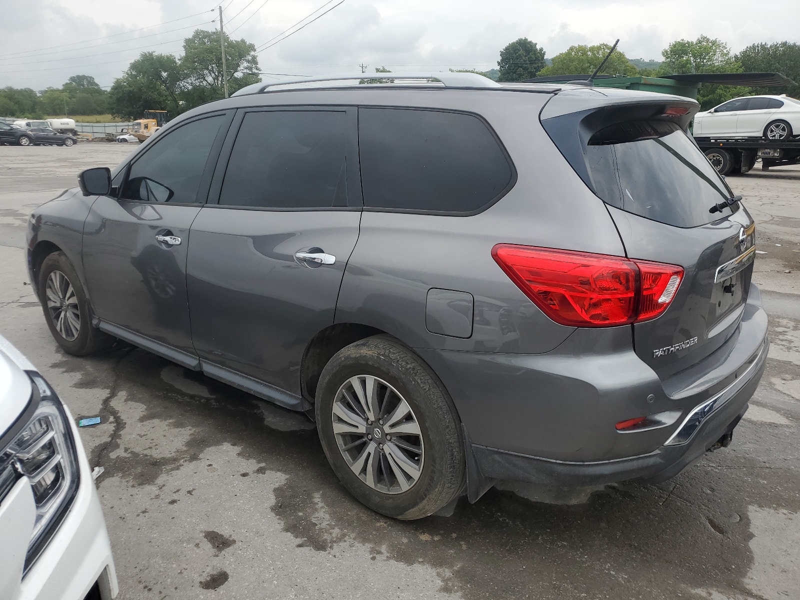 2018 Nissan Pathfinder S vin: 5N1DR2MM8JC625256